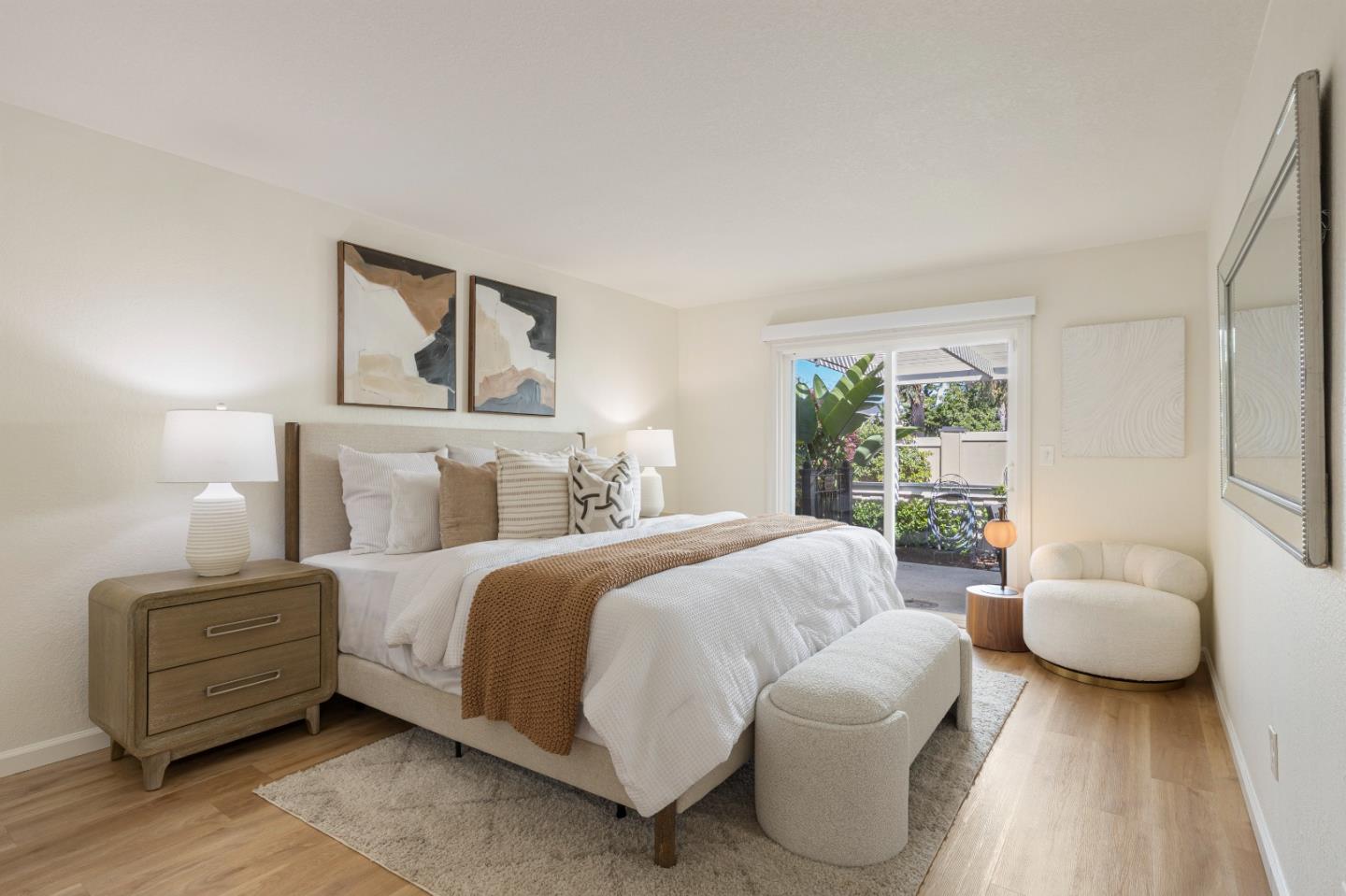 1141 Holly Oak Circle