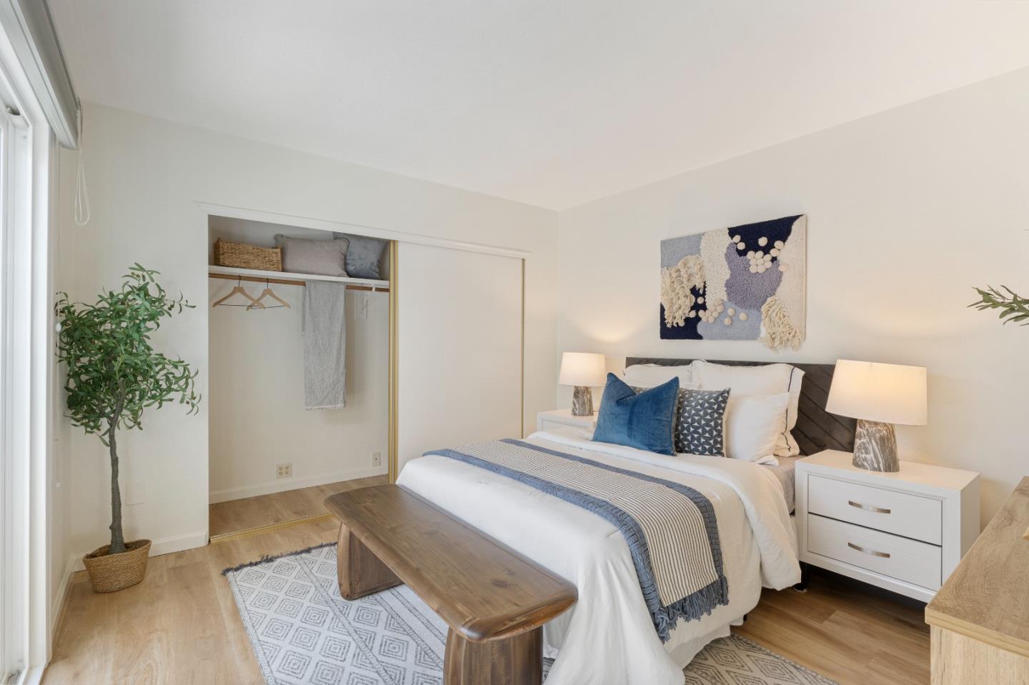 1141 Holly Oak Circle