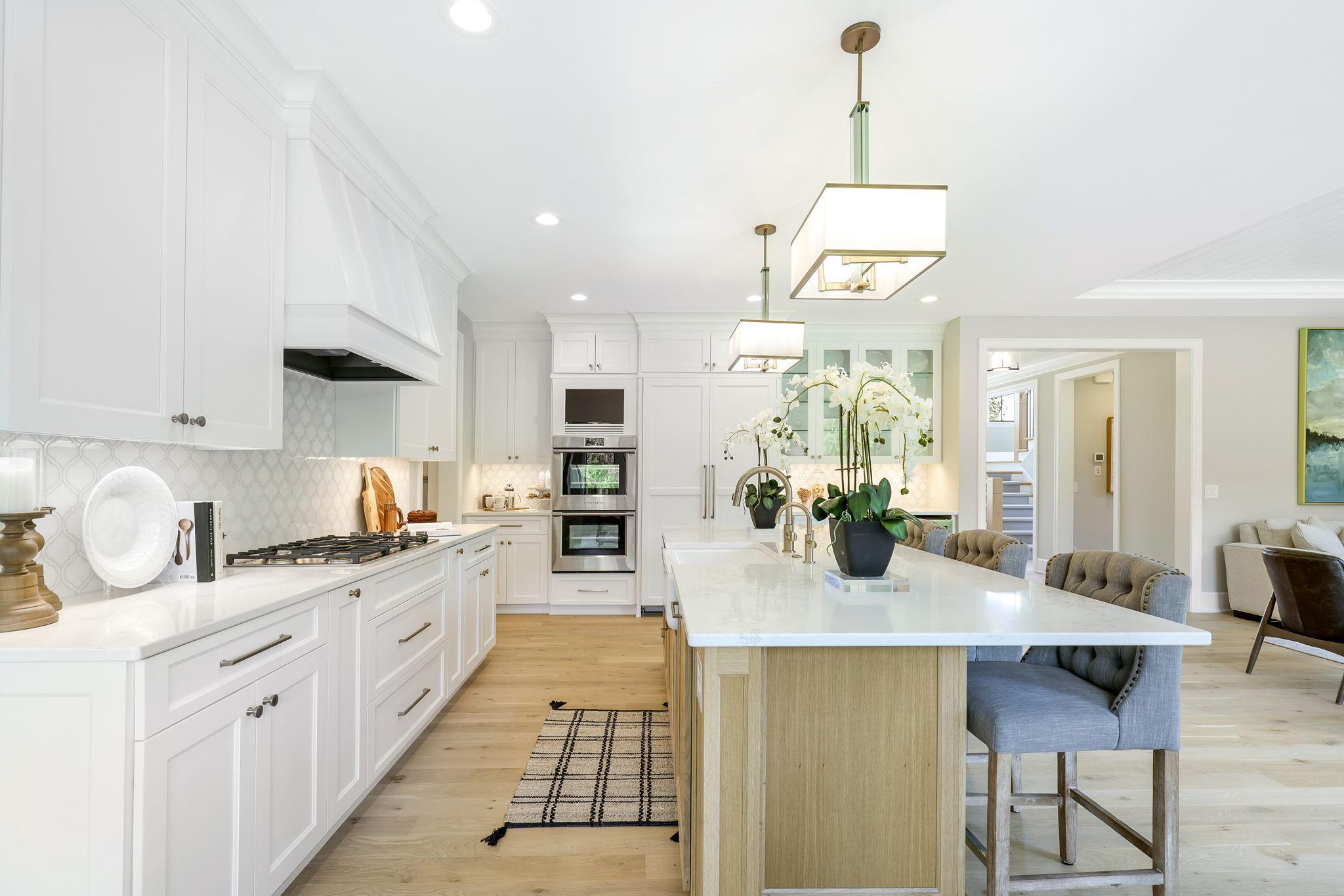2xx White Oak Lane