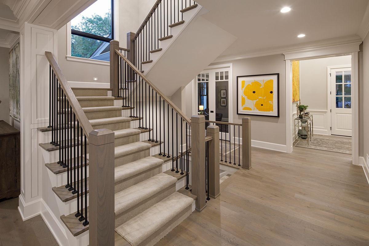 1xx Stratford Lane