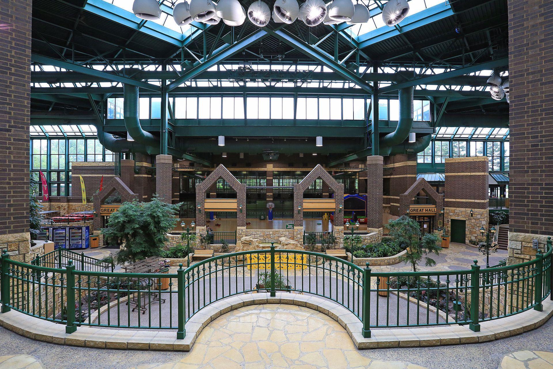 7400 Edinborough Way Unit: 5208