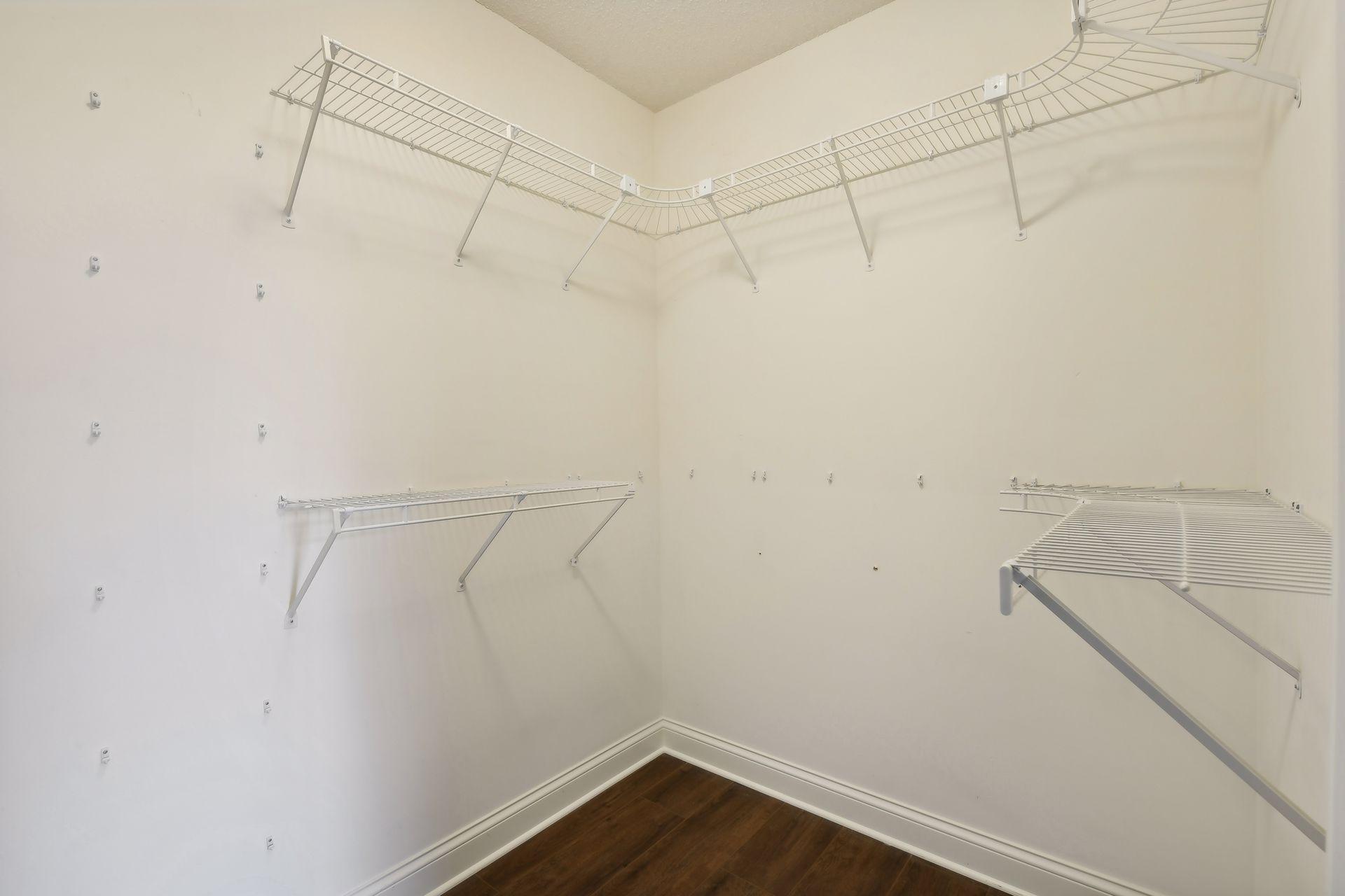 7400 Edinborough Way Unit: 5208