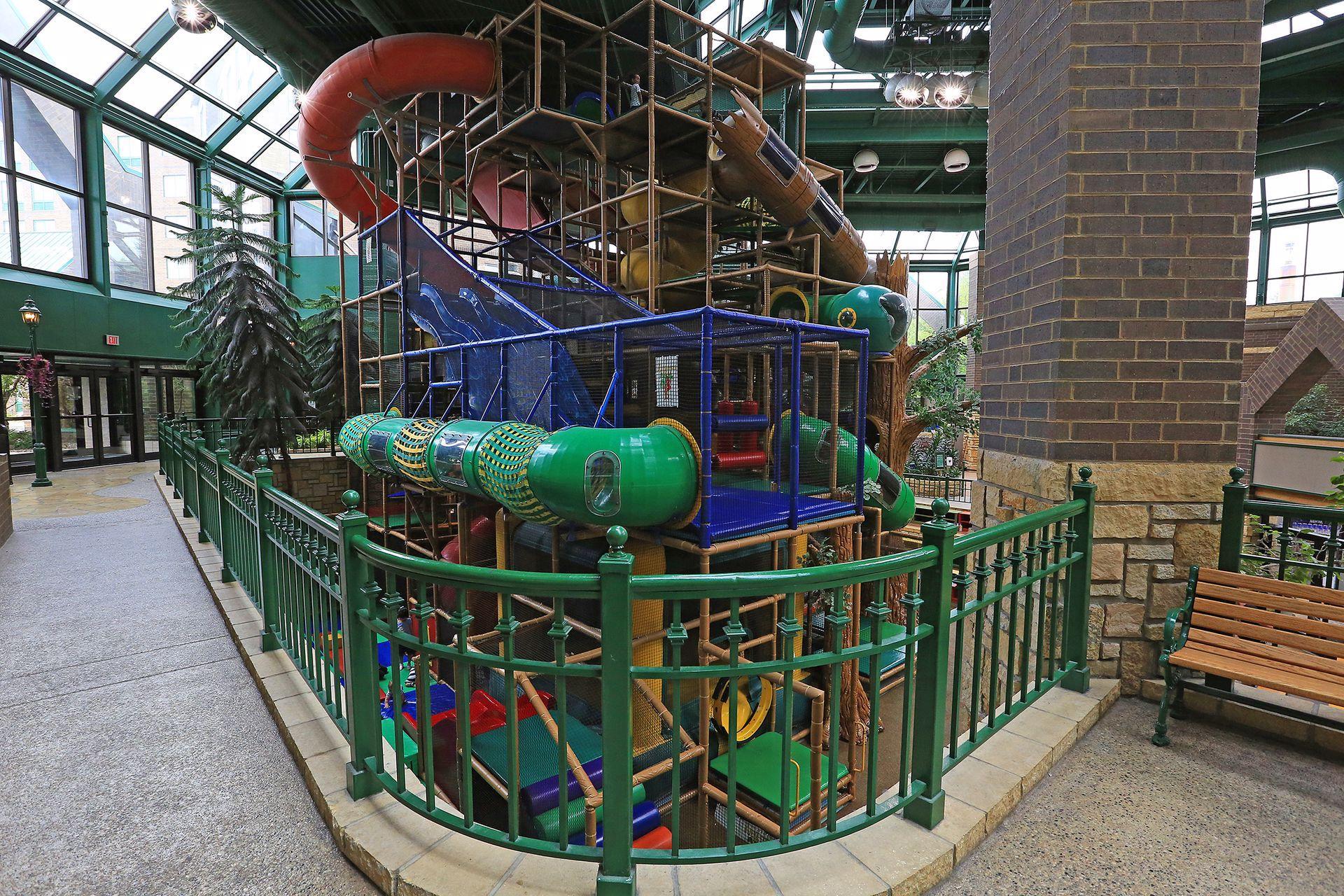 7400 Edinborough Way Unit: 5208