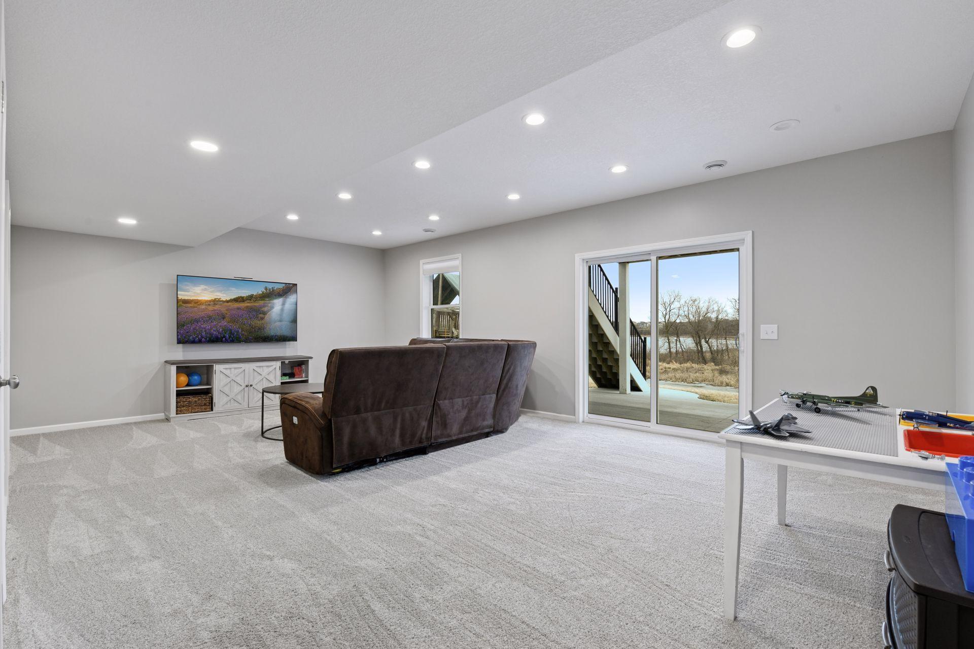 2805 Heron Lane