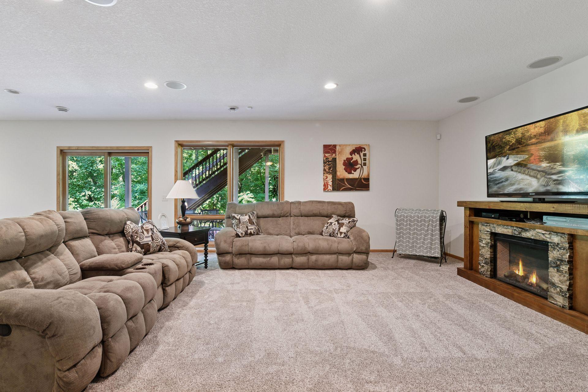 6470 Willow Court