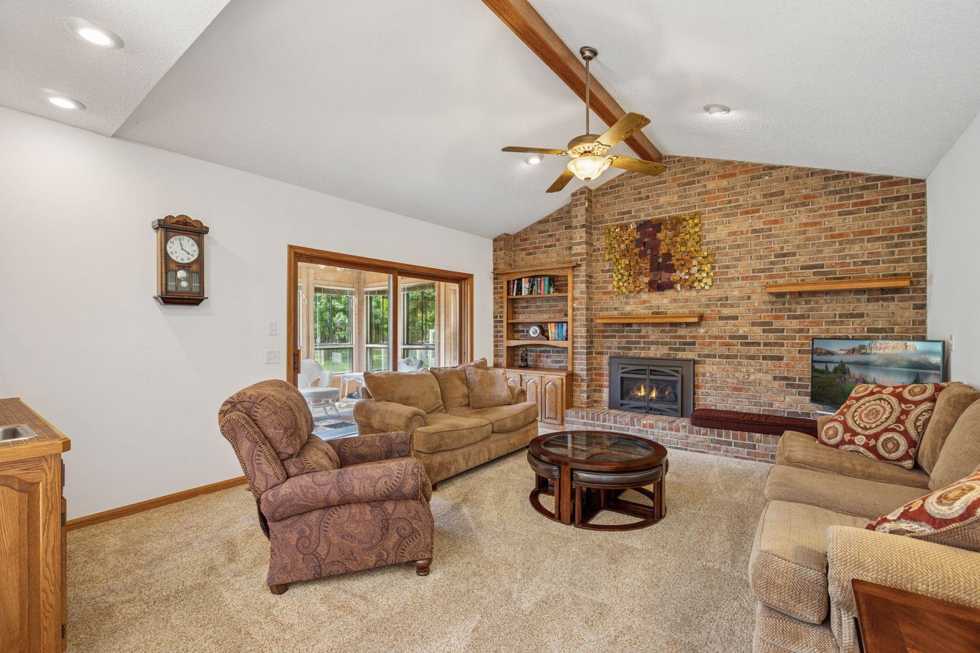 13525 Oak Hill Court