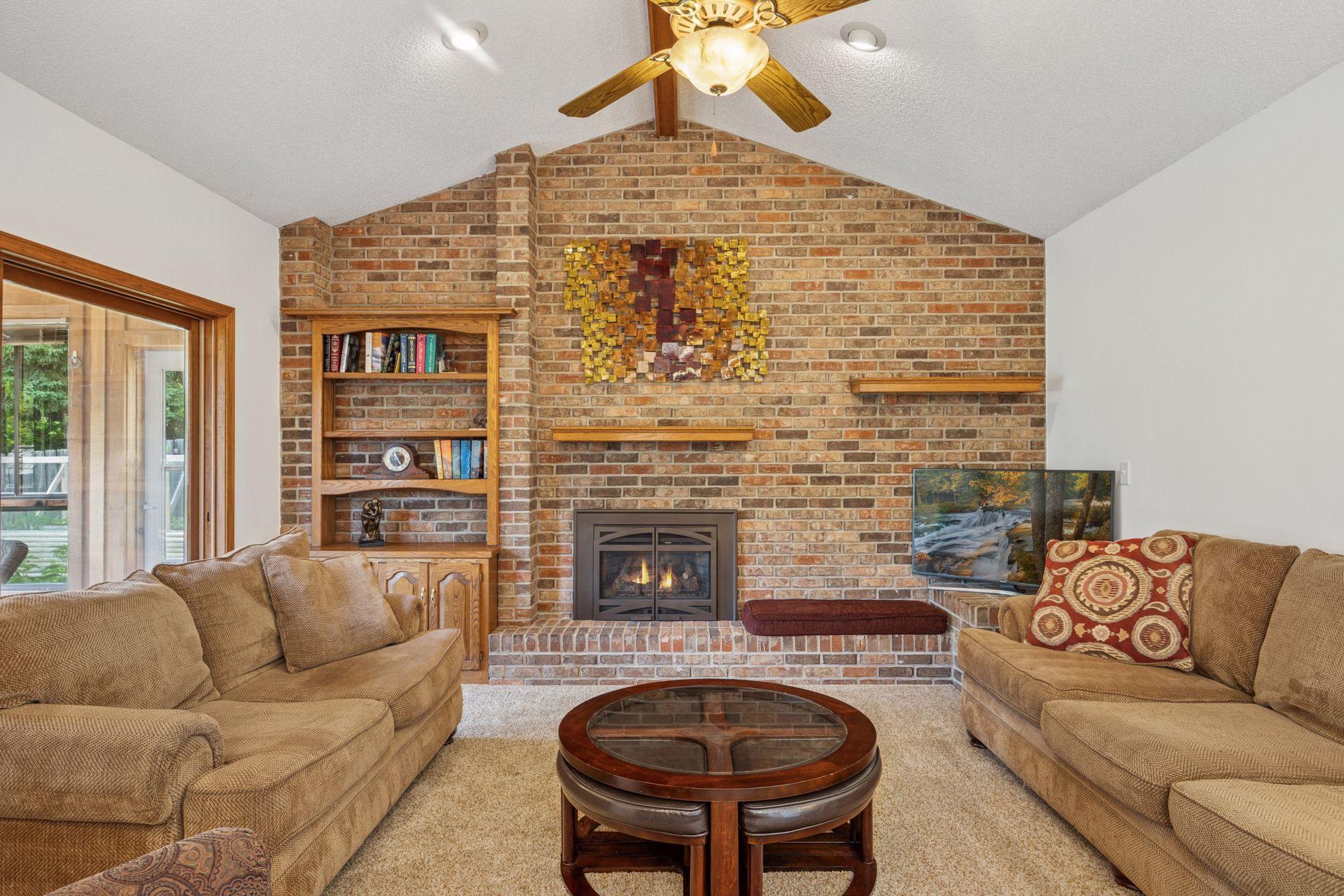 13525 Oak Hill Court