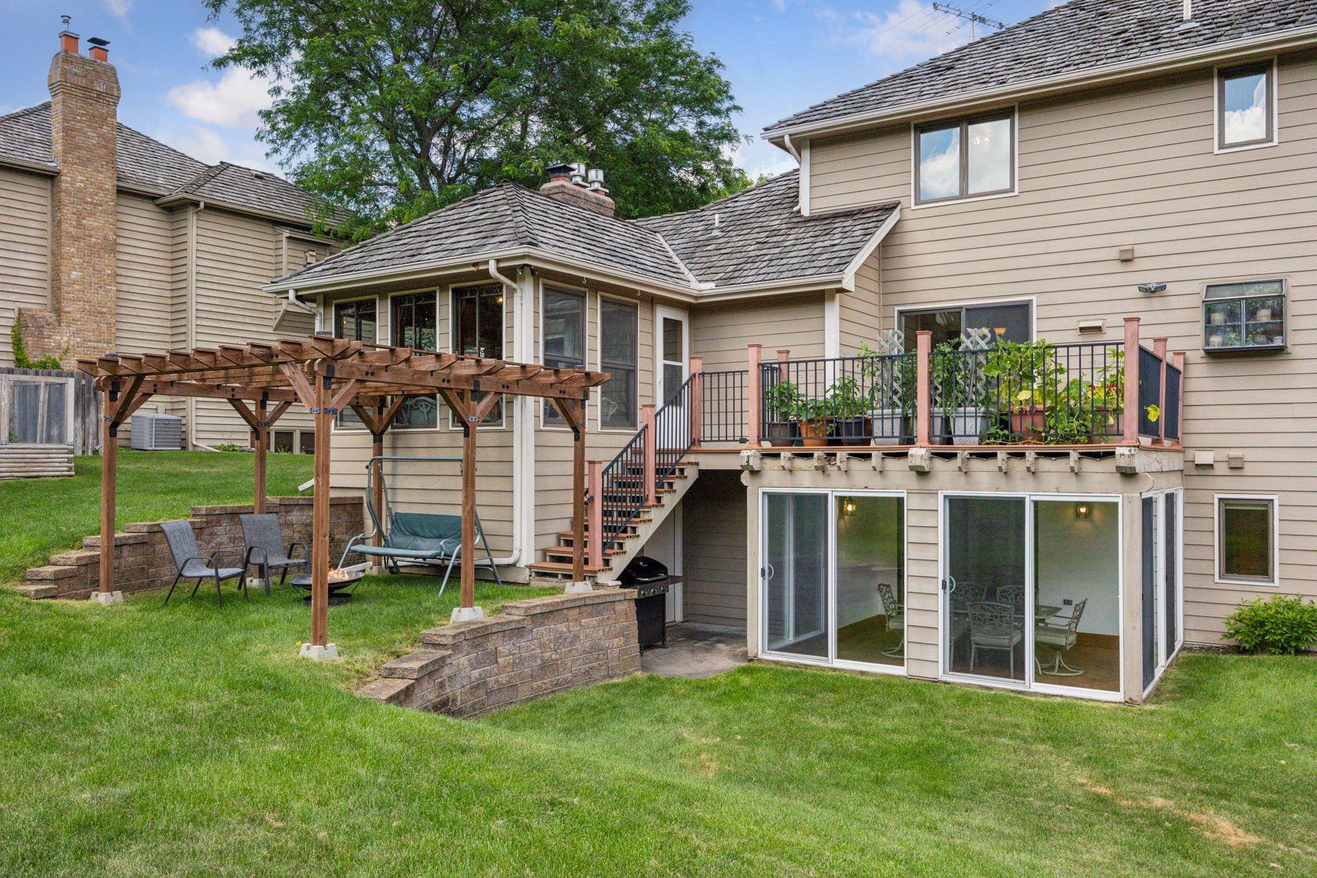 13525 Oak Hill Court