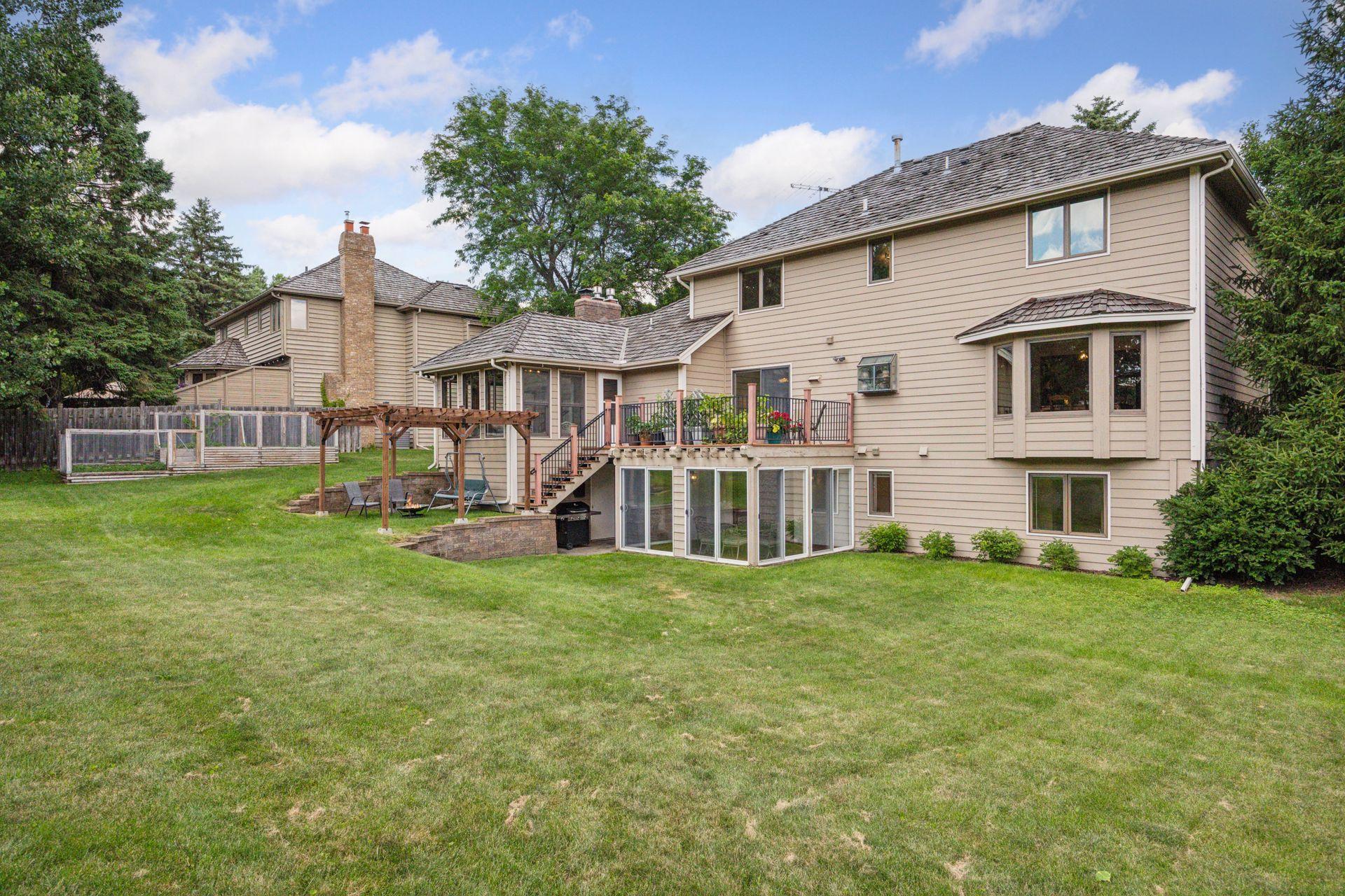 13525 Oak Hill Court