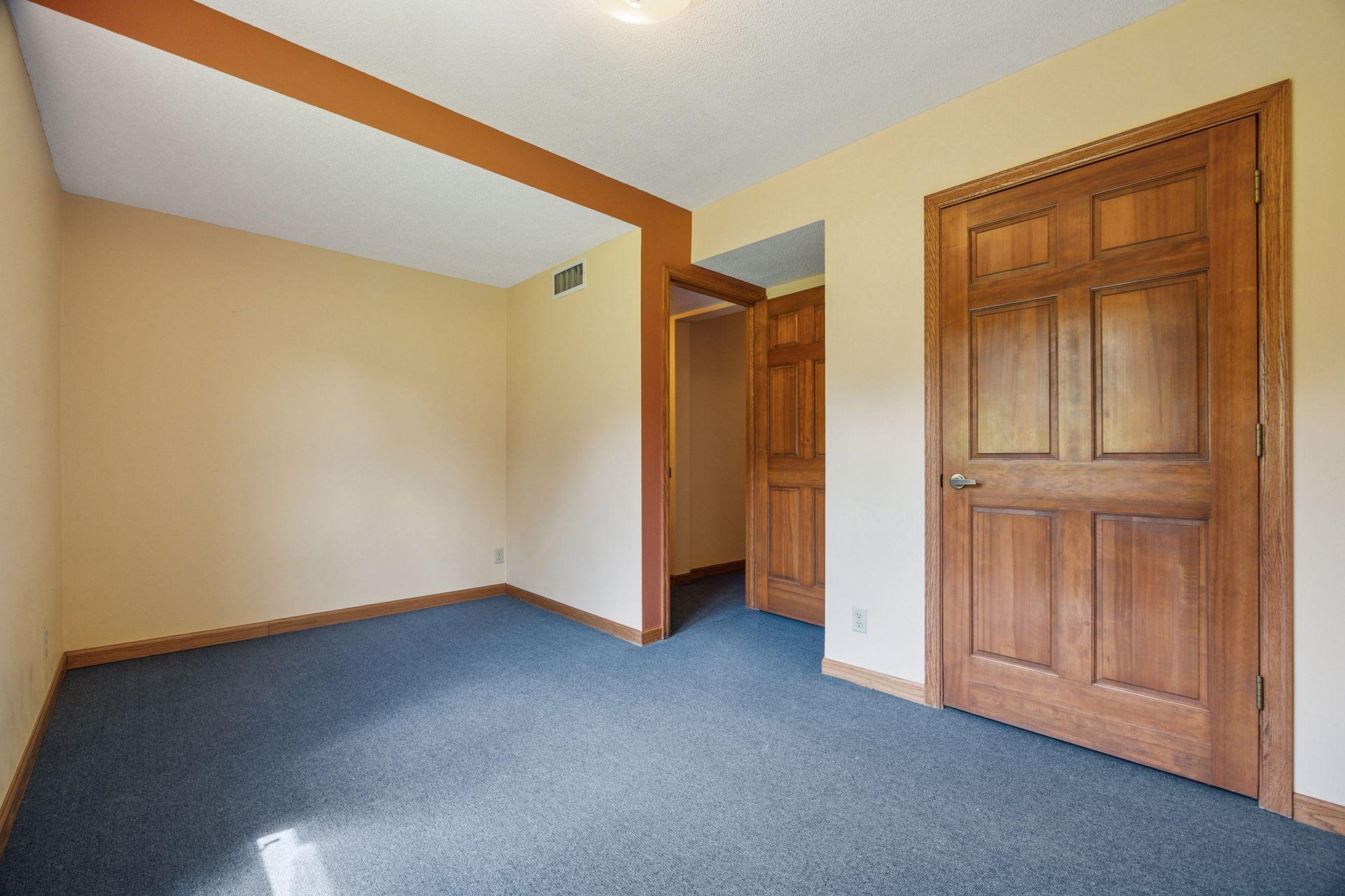 13525 Oak Hill Court