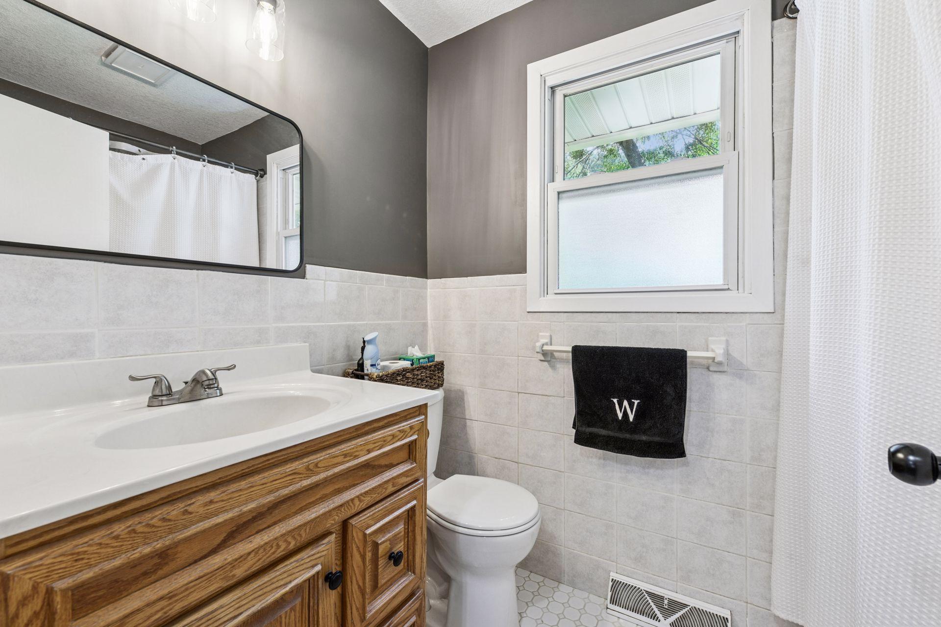 406 Adams Drive W
