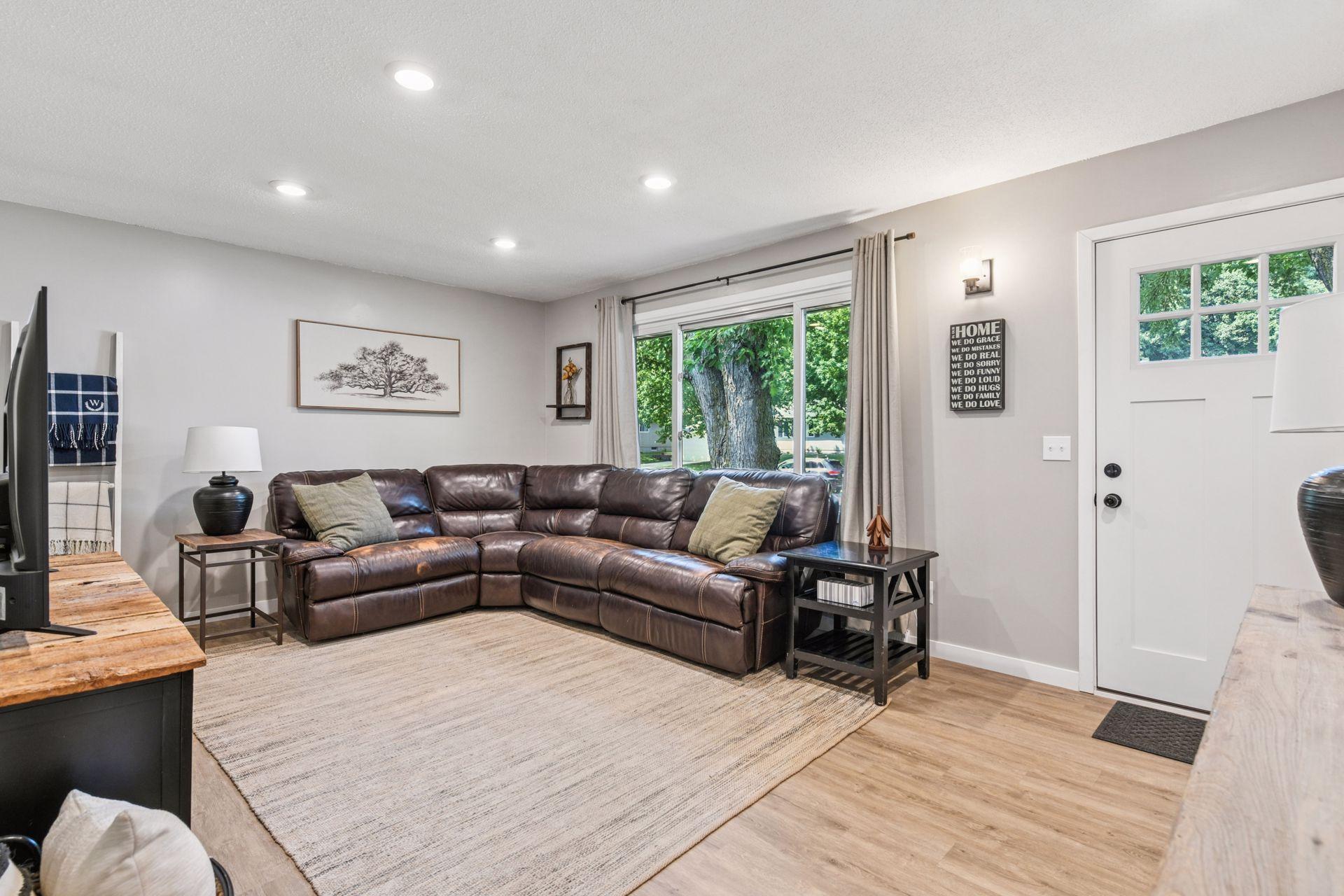 406 Adams Drive W