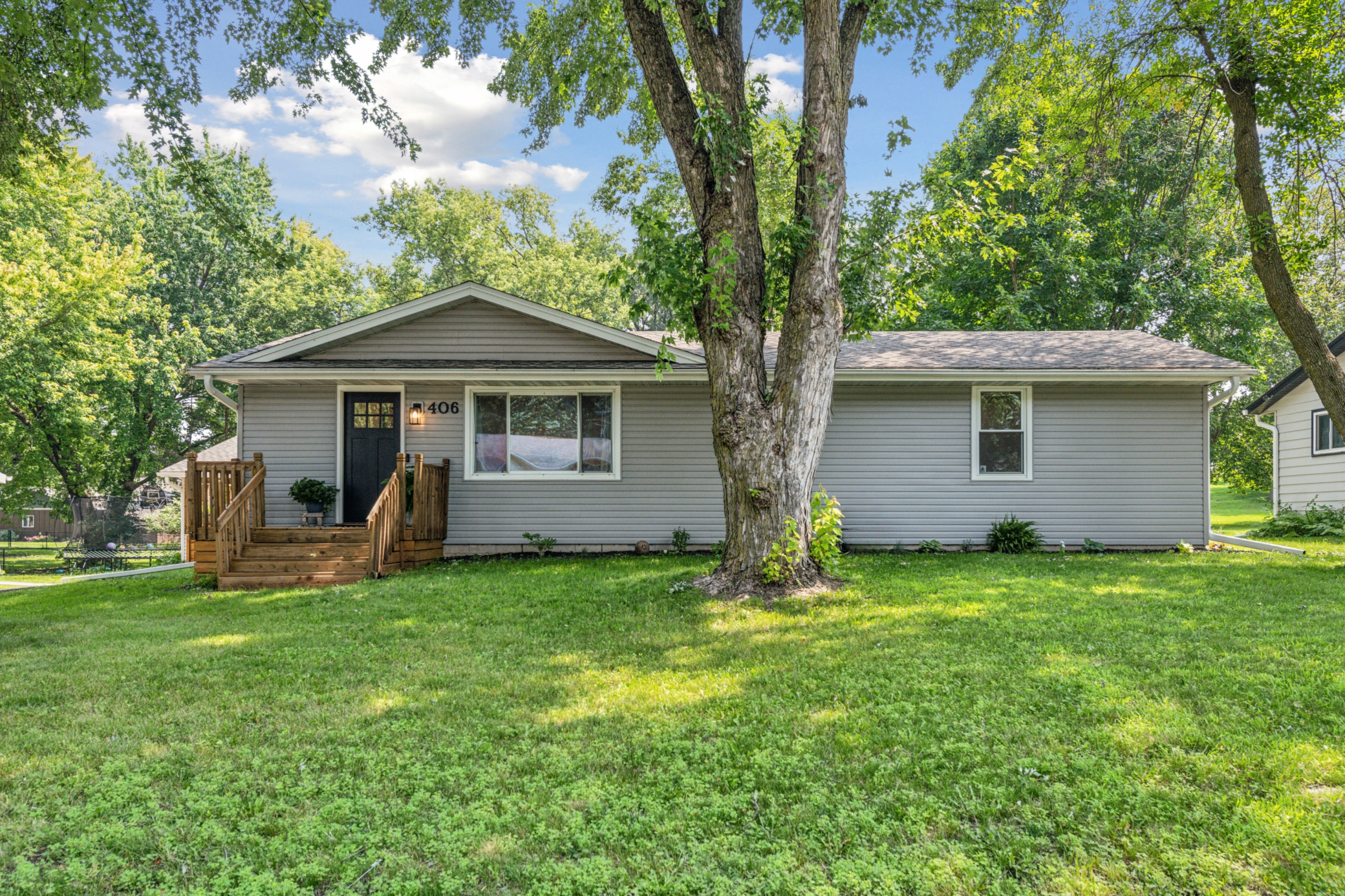 406 Adams Drive W
