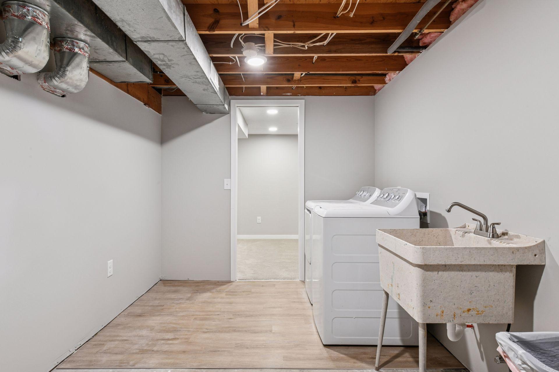 406 Adams Drive W