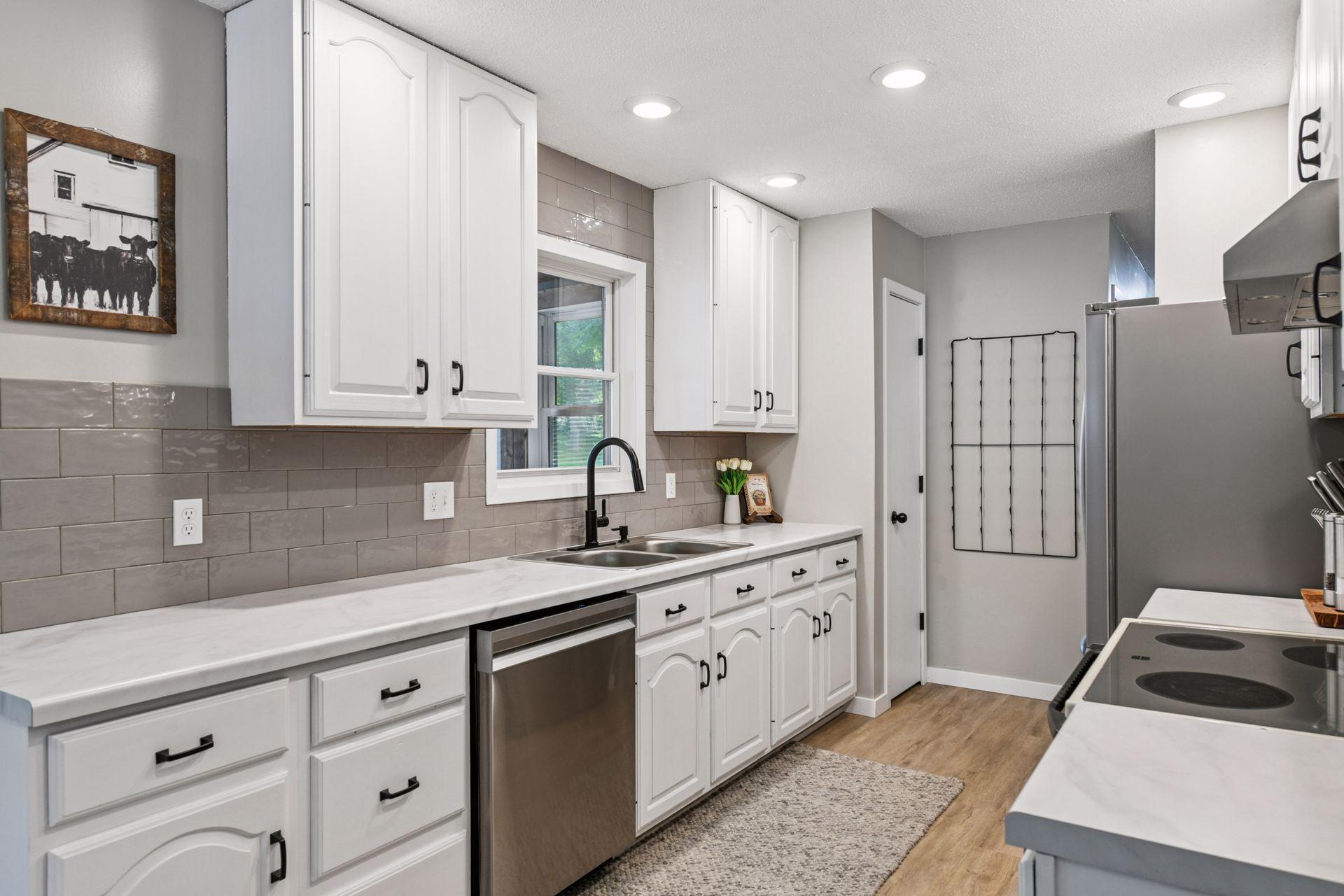 406 Adams Drive W