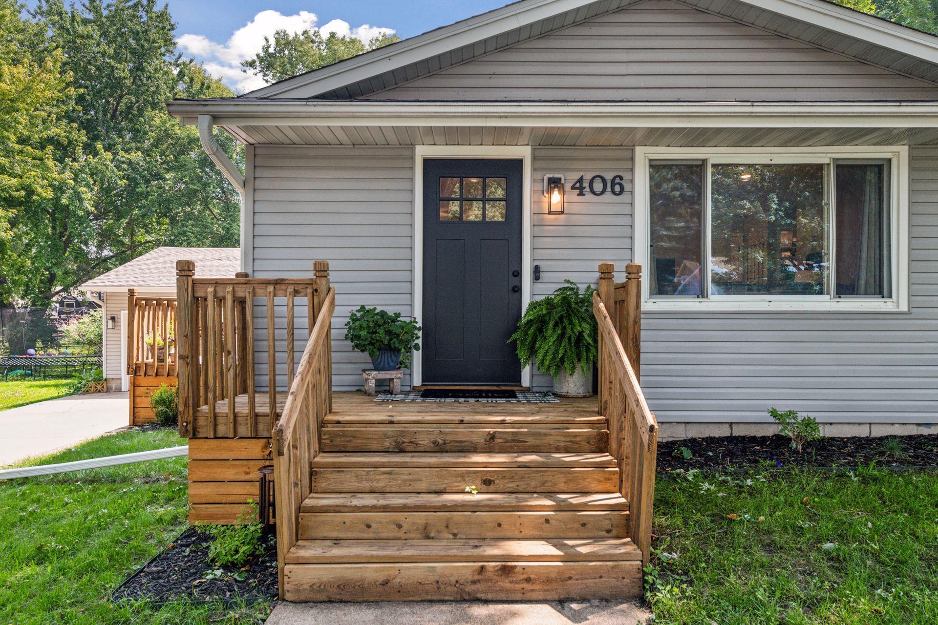 406 Adams Drive W