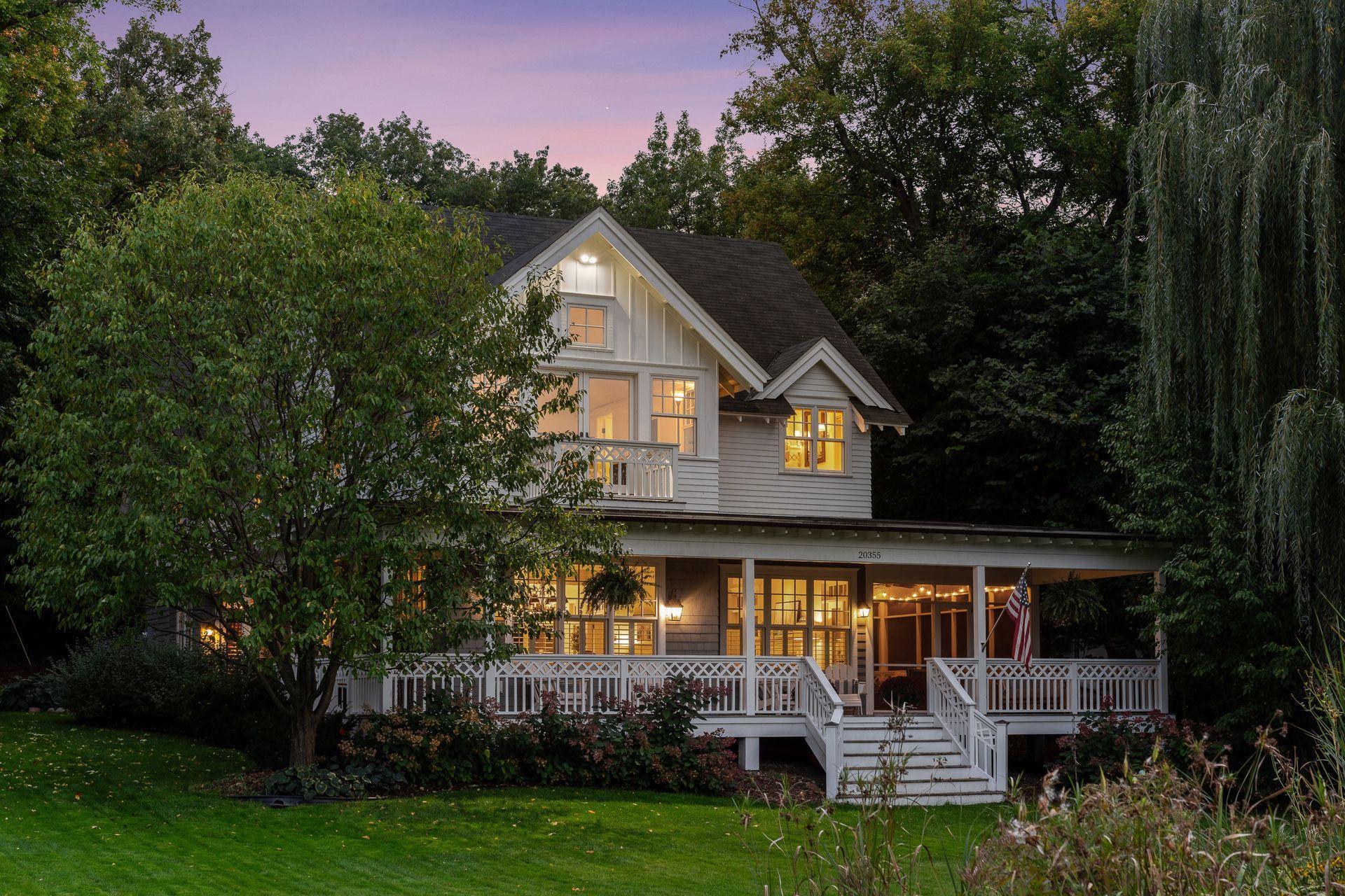 20355 Lakeview Avenue