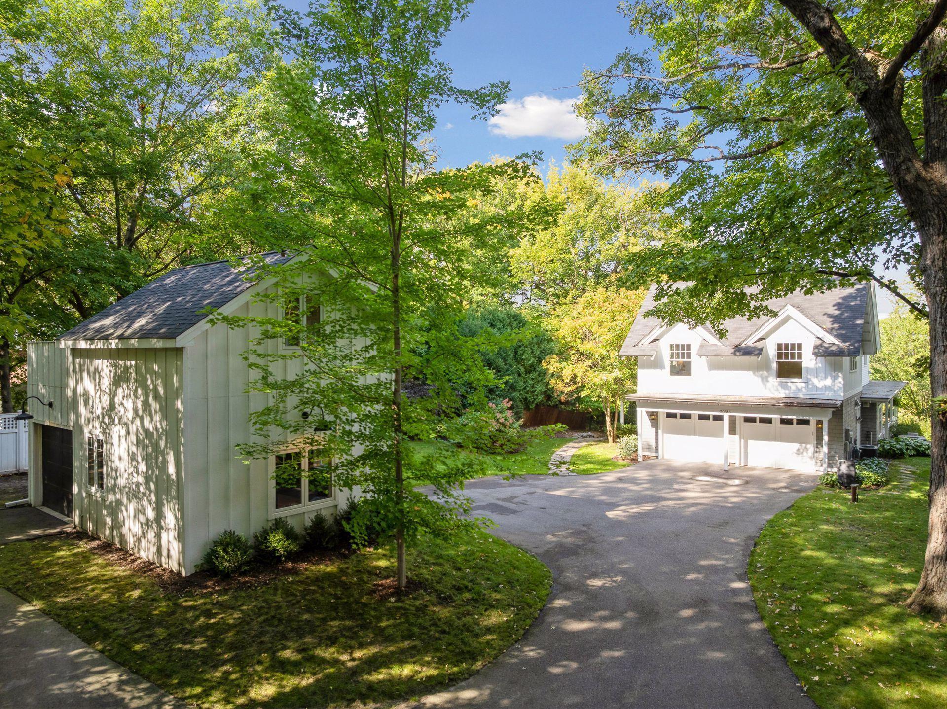 20355 Lakeview Avenue