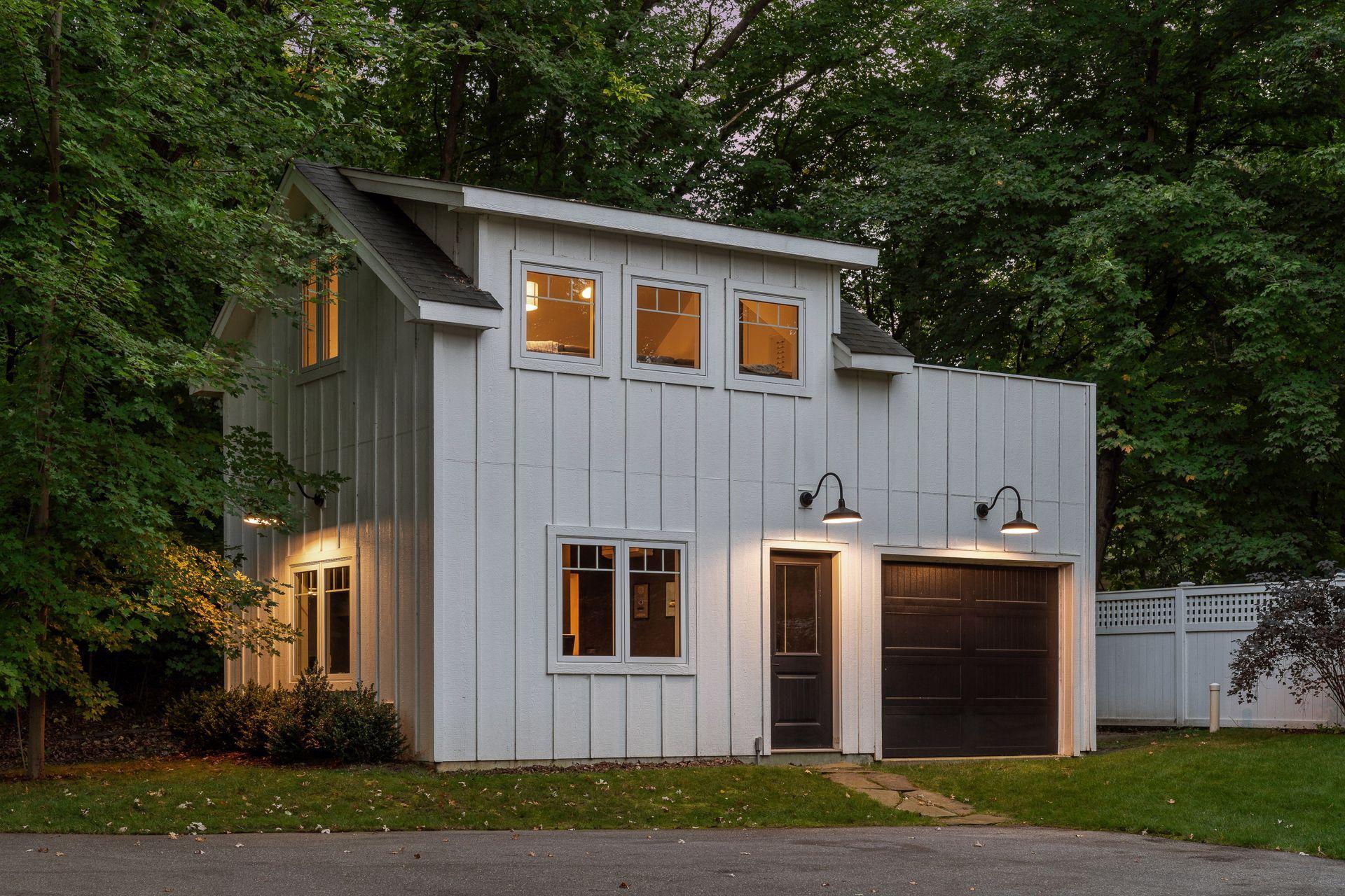 20355 Lakeview Avenue