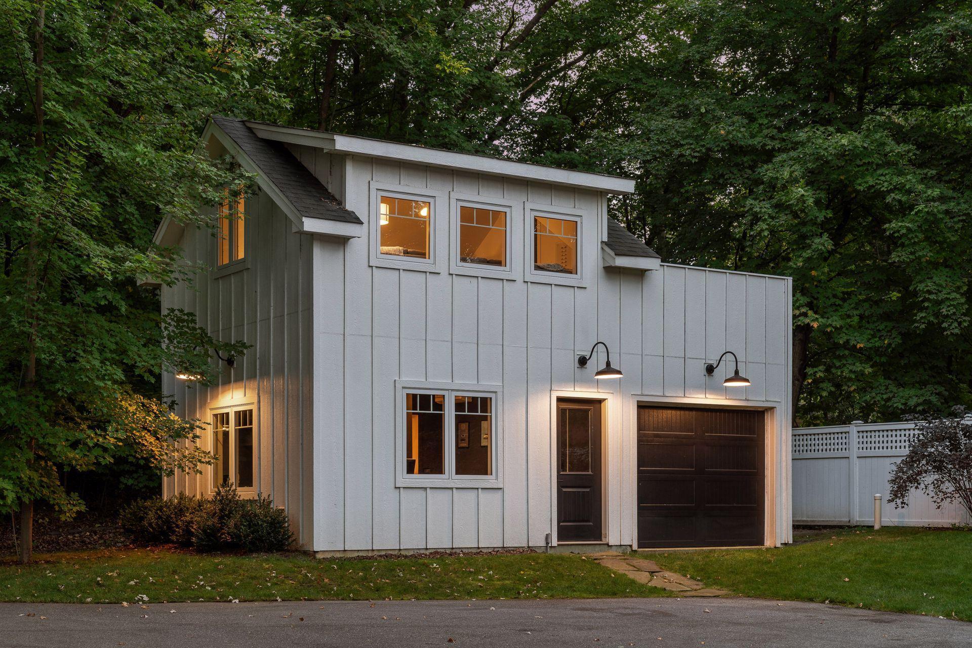 20355 Lakeview Avenue