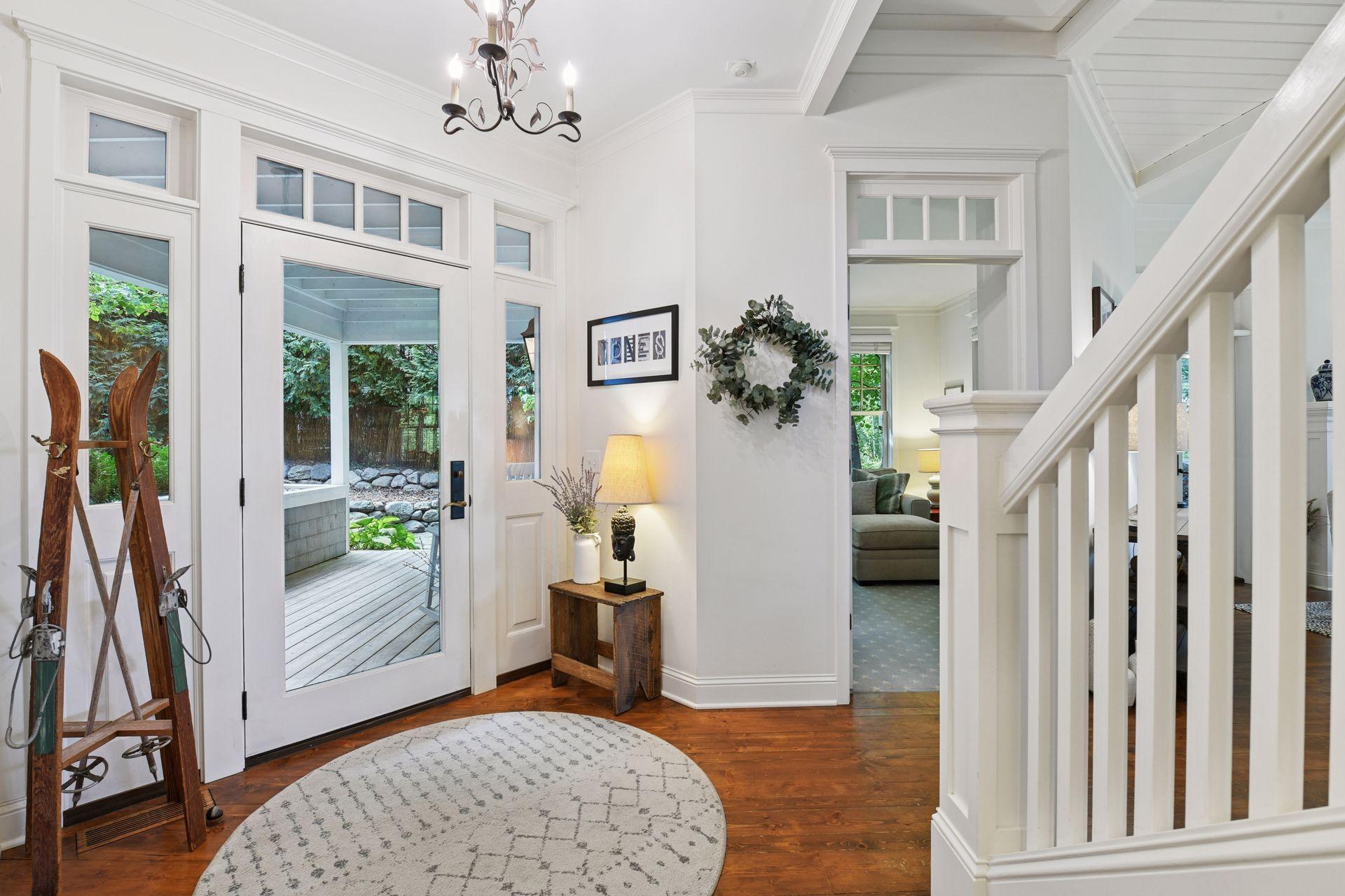 20355 Lakeview Avenue