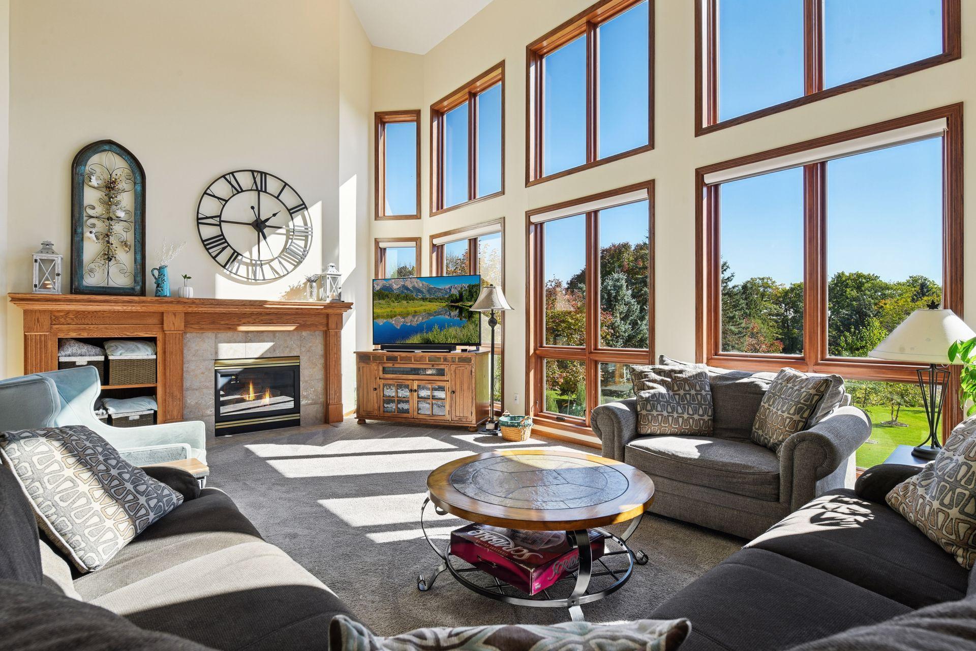 2165 Longacres Drive