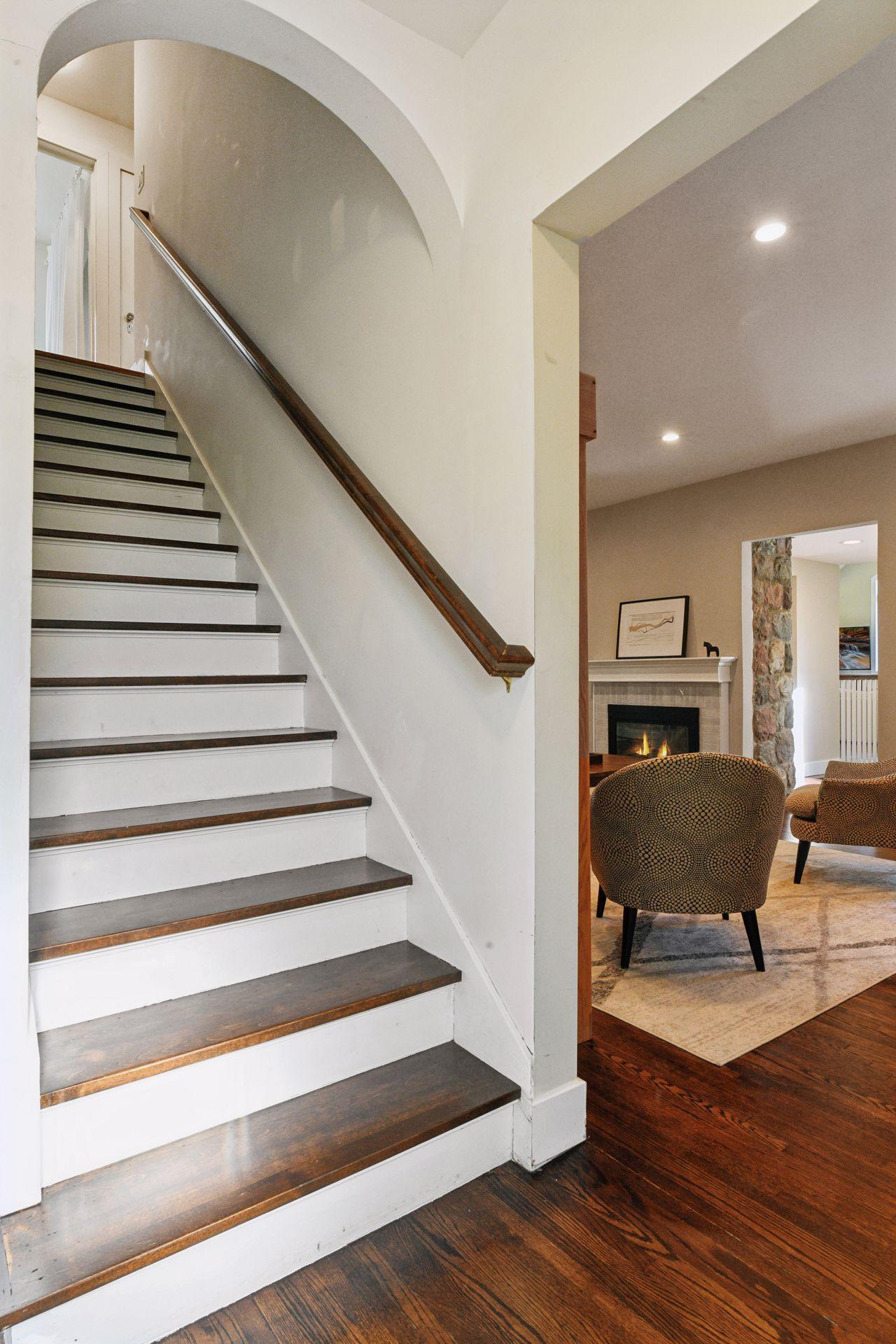 859 Excelsior Boulevard