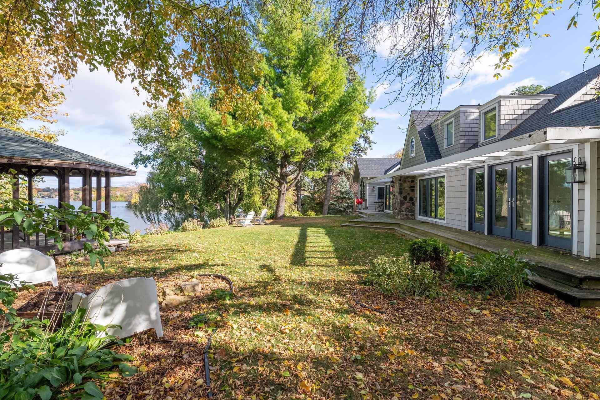 859 Excelsior Boulevard