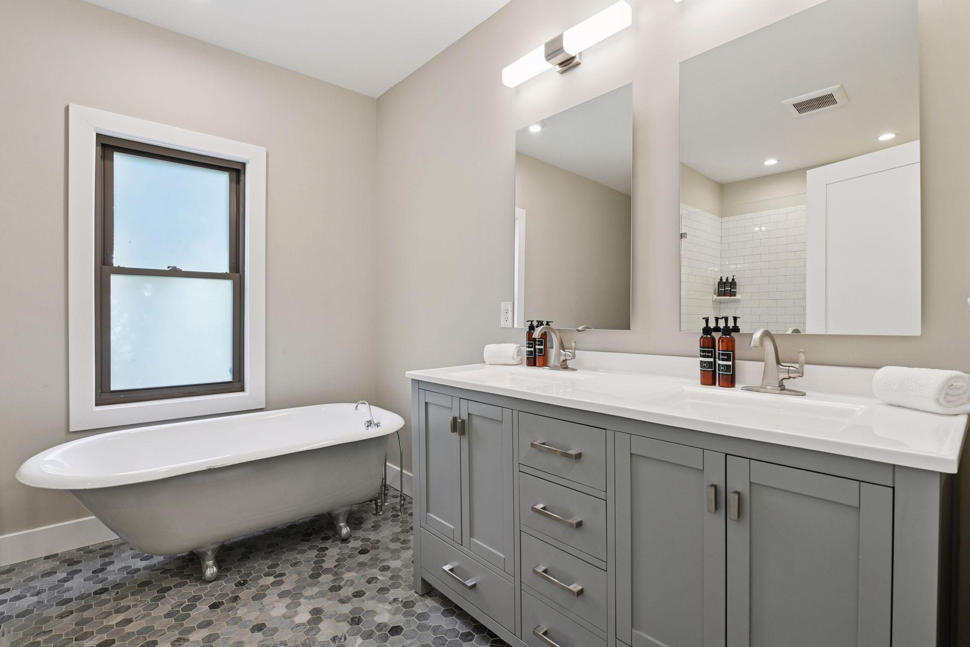 859 Excelsior Boulevard