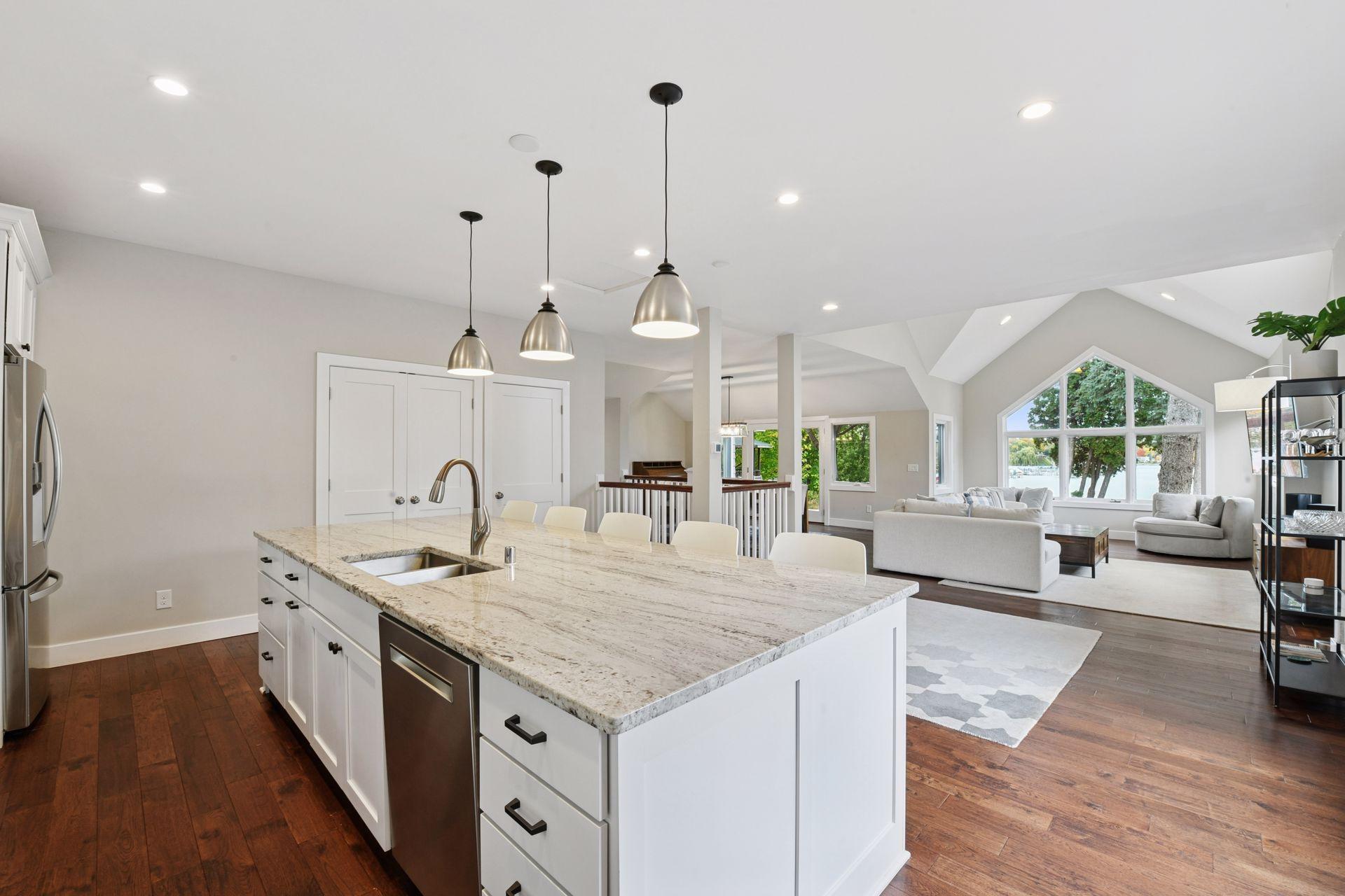 859 Excelsior Boulevard