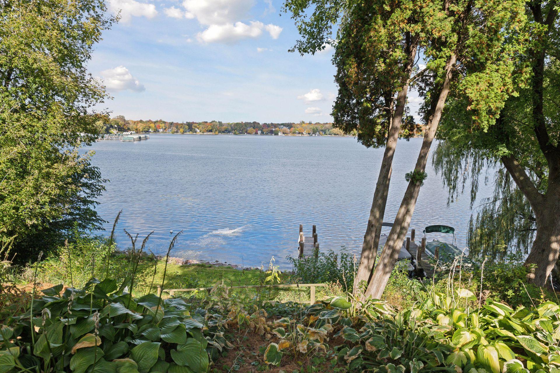 859 Excelsior Boulevard