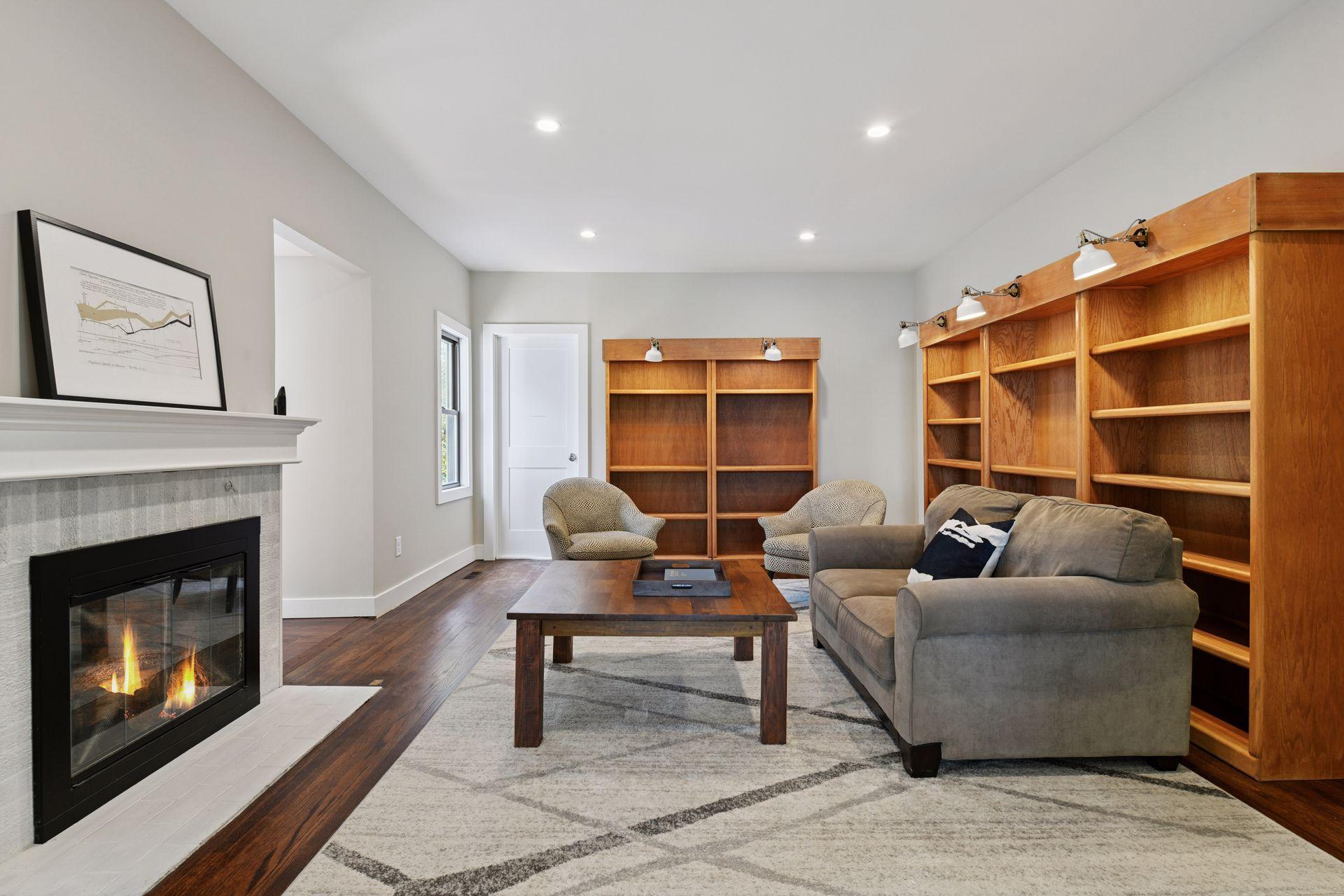 859 Excelsior Boulevard