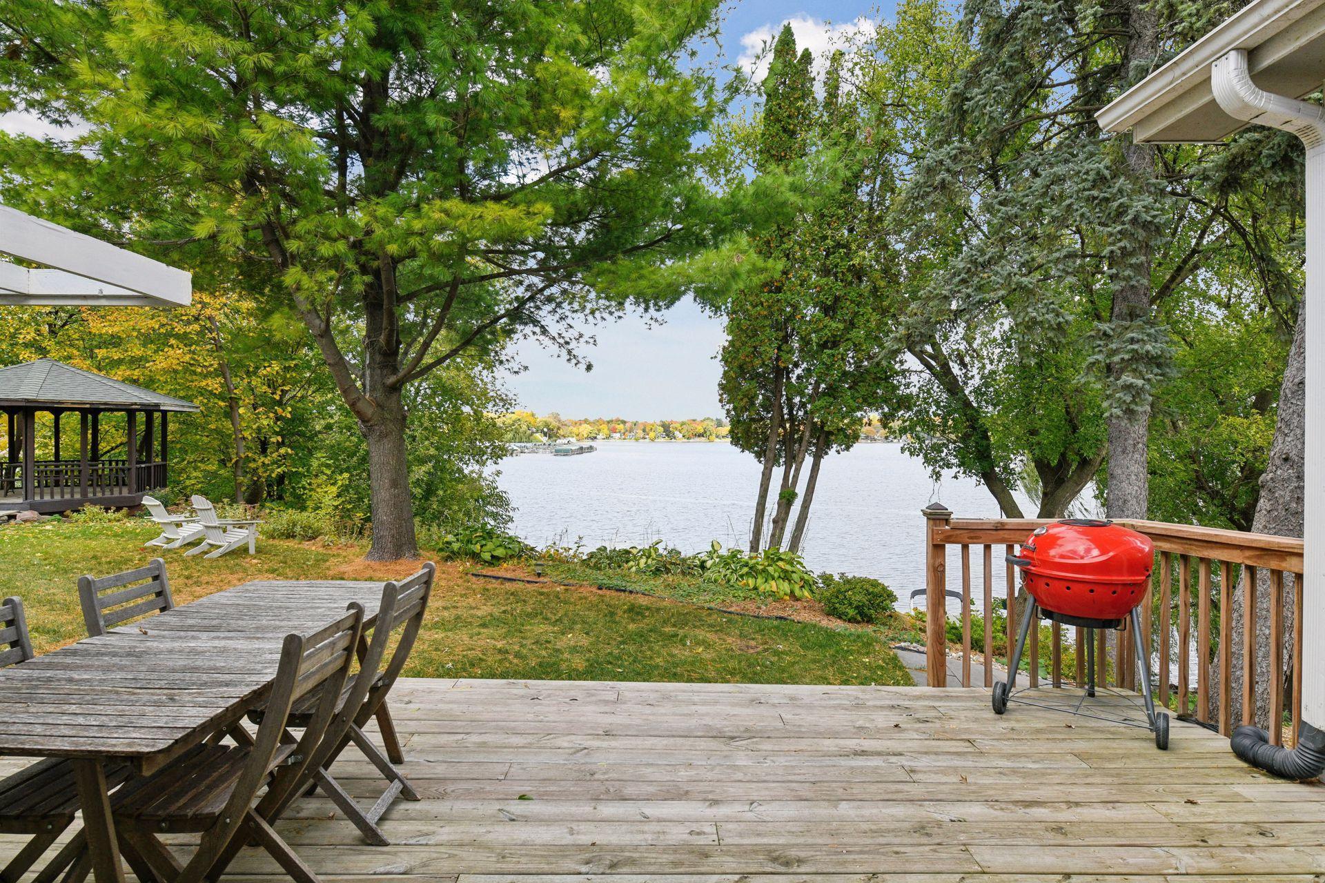 859 Excelsior Boulevard