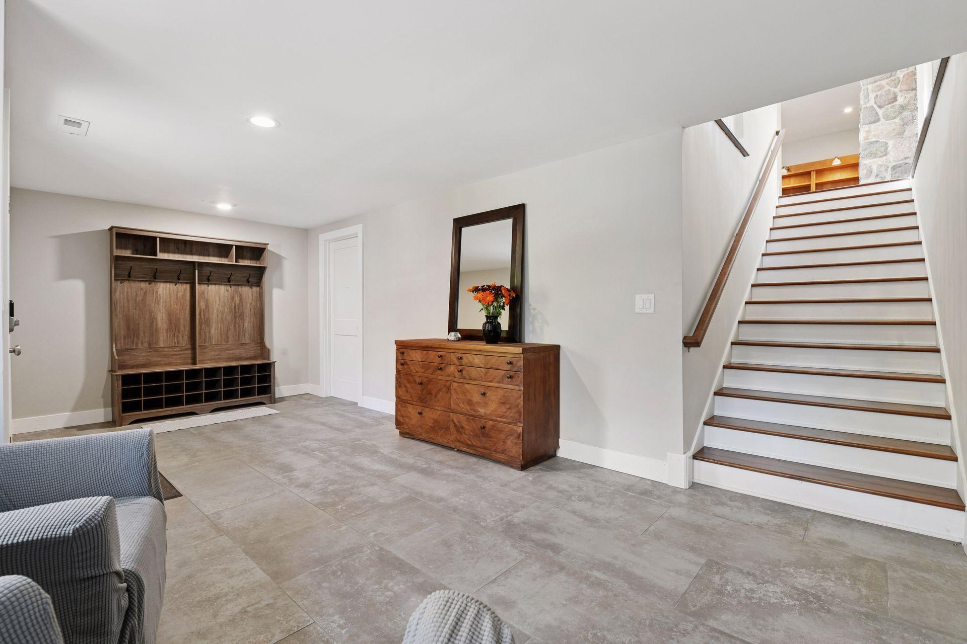 859 Excelsior Boulevard