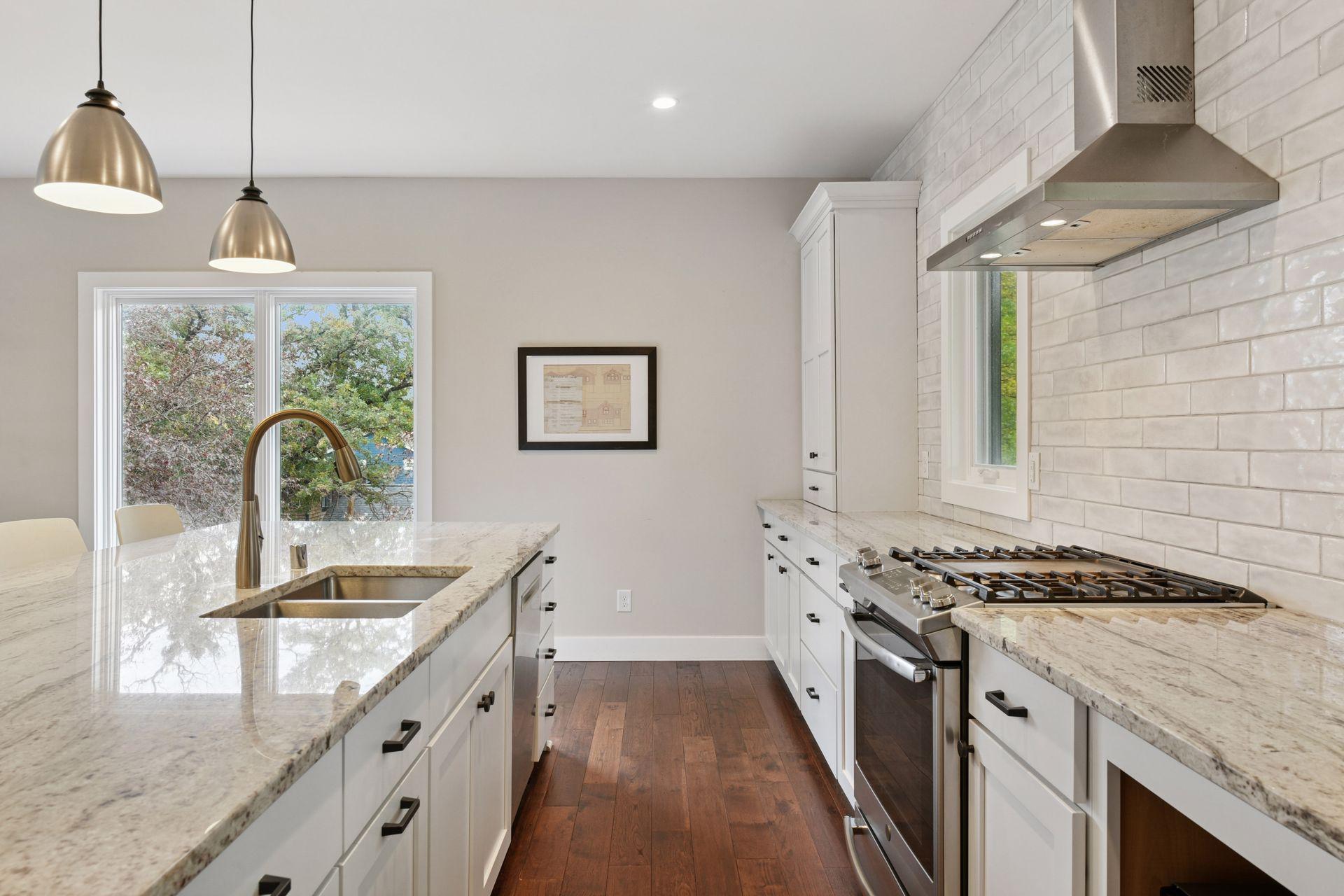 859 Excelsior Boulevard