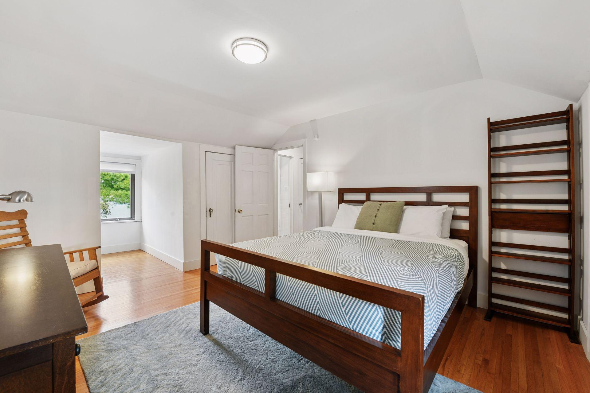 859 Excelsior Boulevard