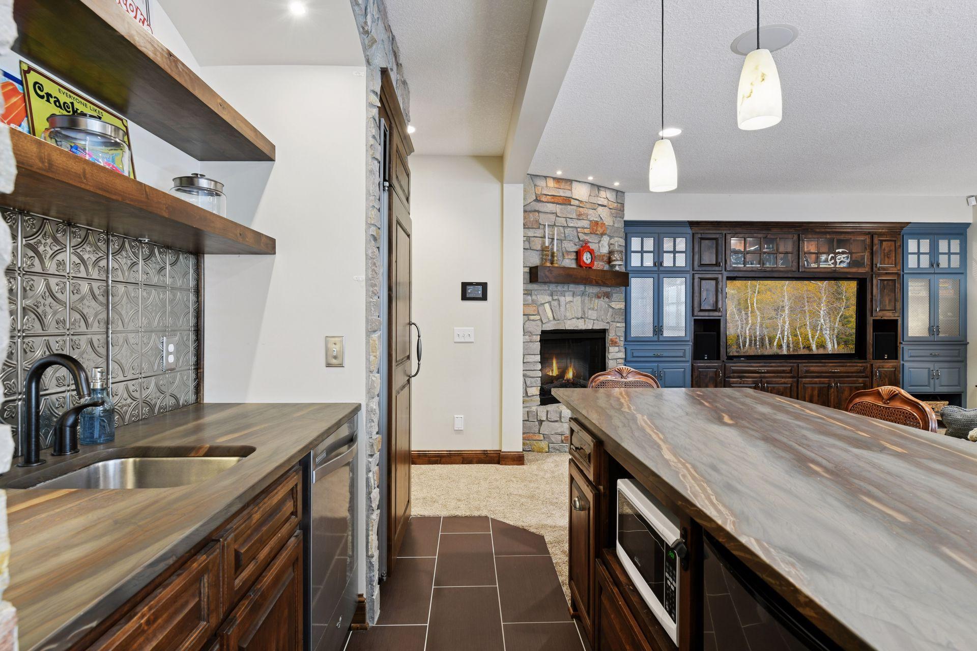 6930 Lake Harrison Circle