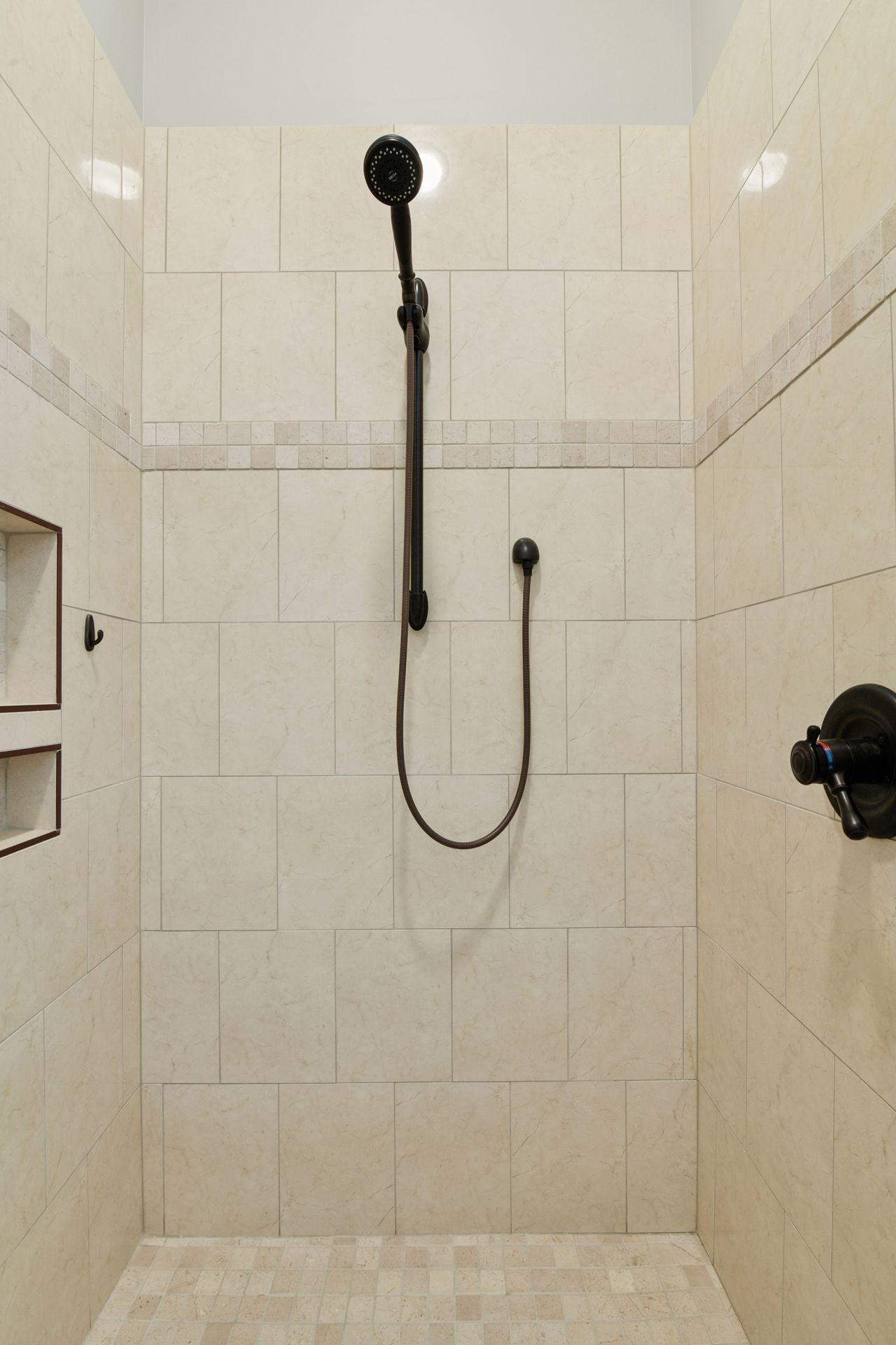 6930 Lake Harrison Circle