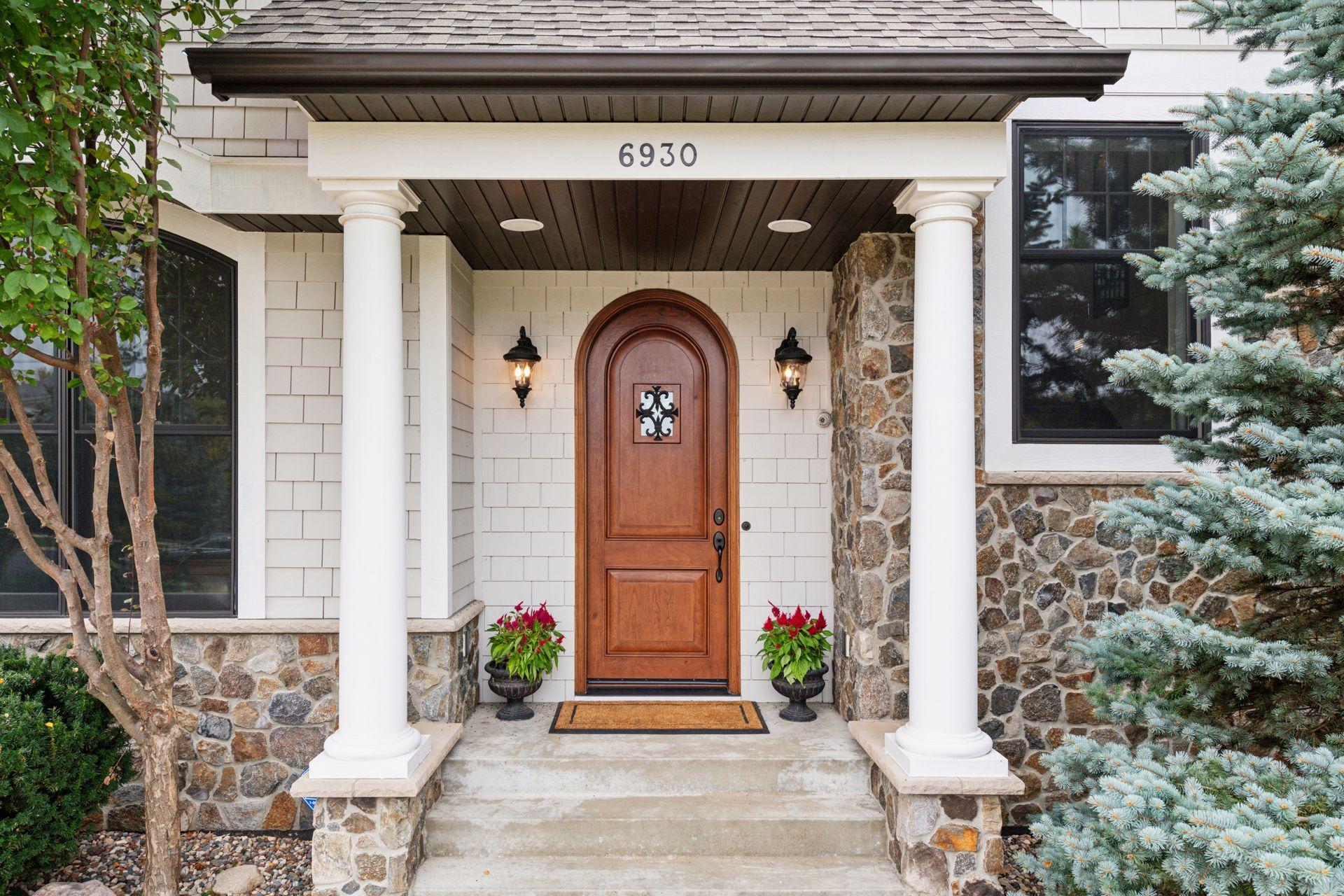 6930 Lake Harrison Circle