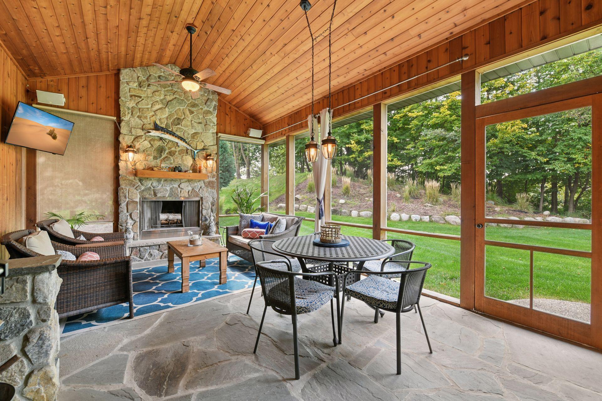 6930 Lake Harrison Circle