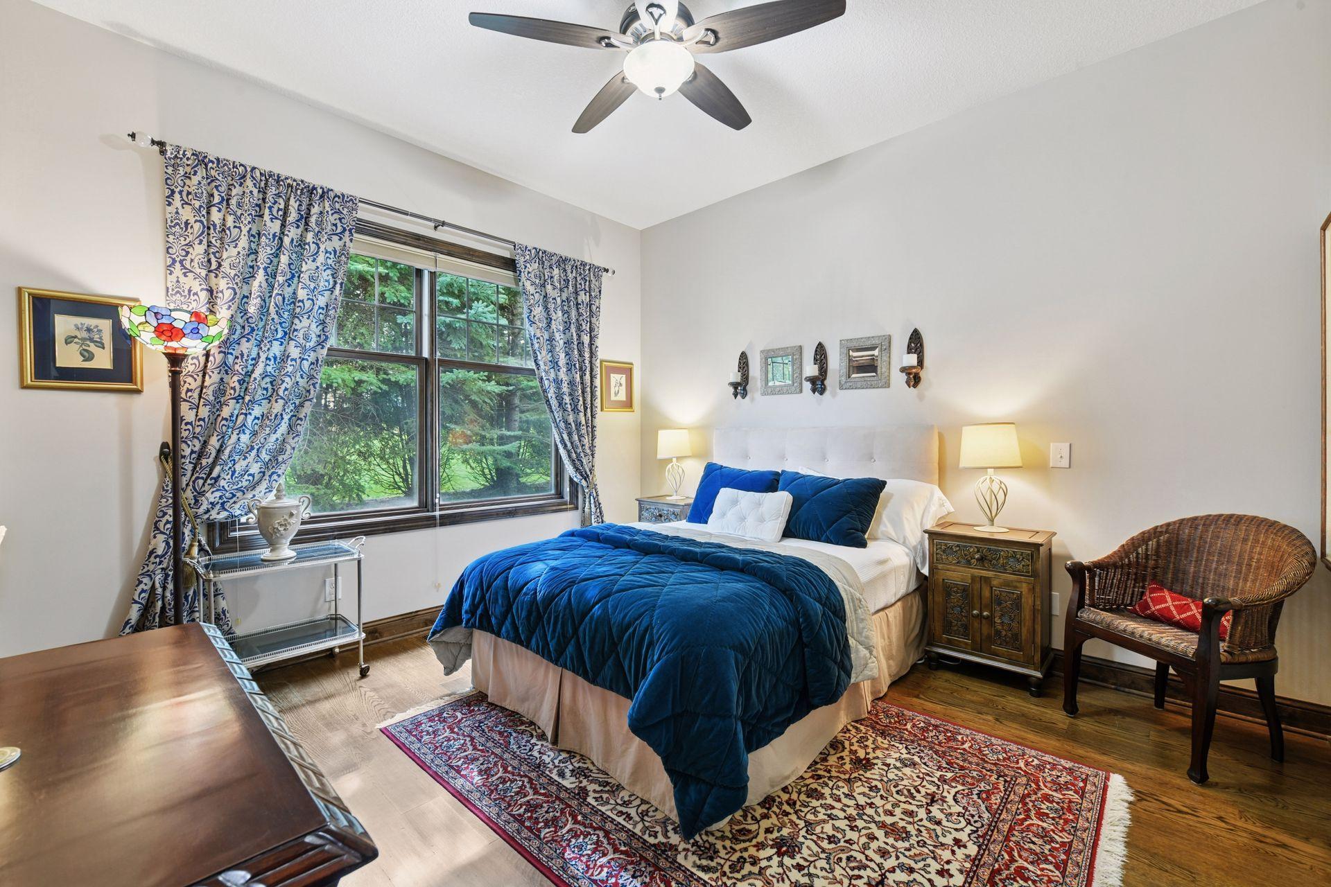 6930 Lake Harrison Circle