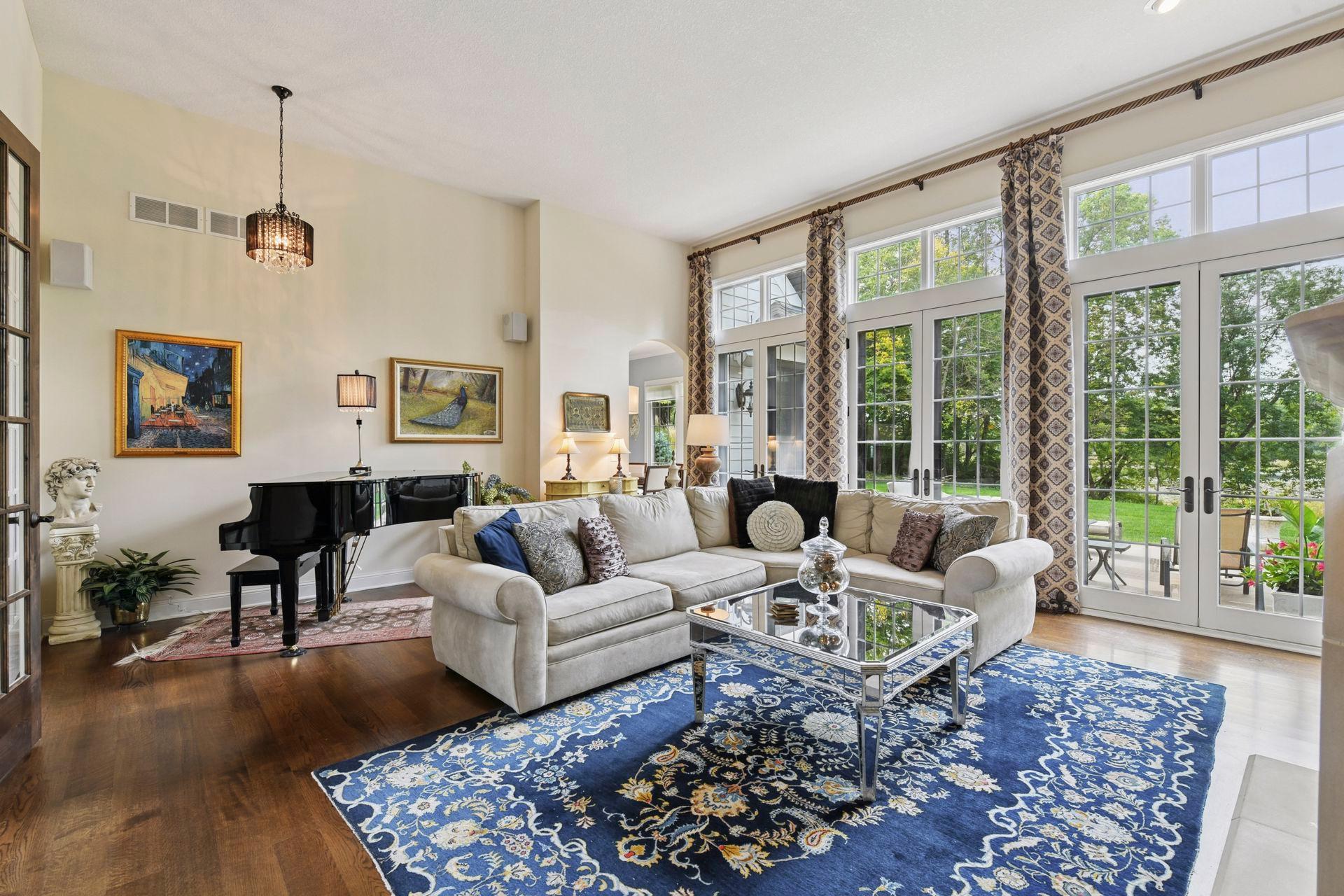 6930 Lake Harrison Circle