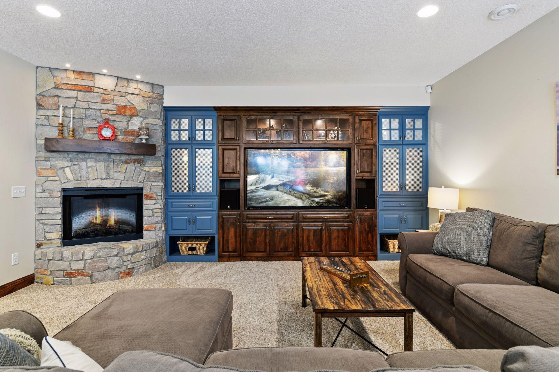 6930 Lake Harrison Circle