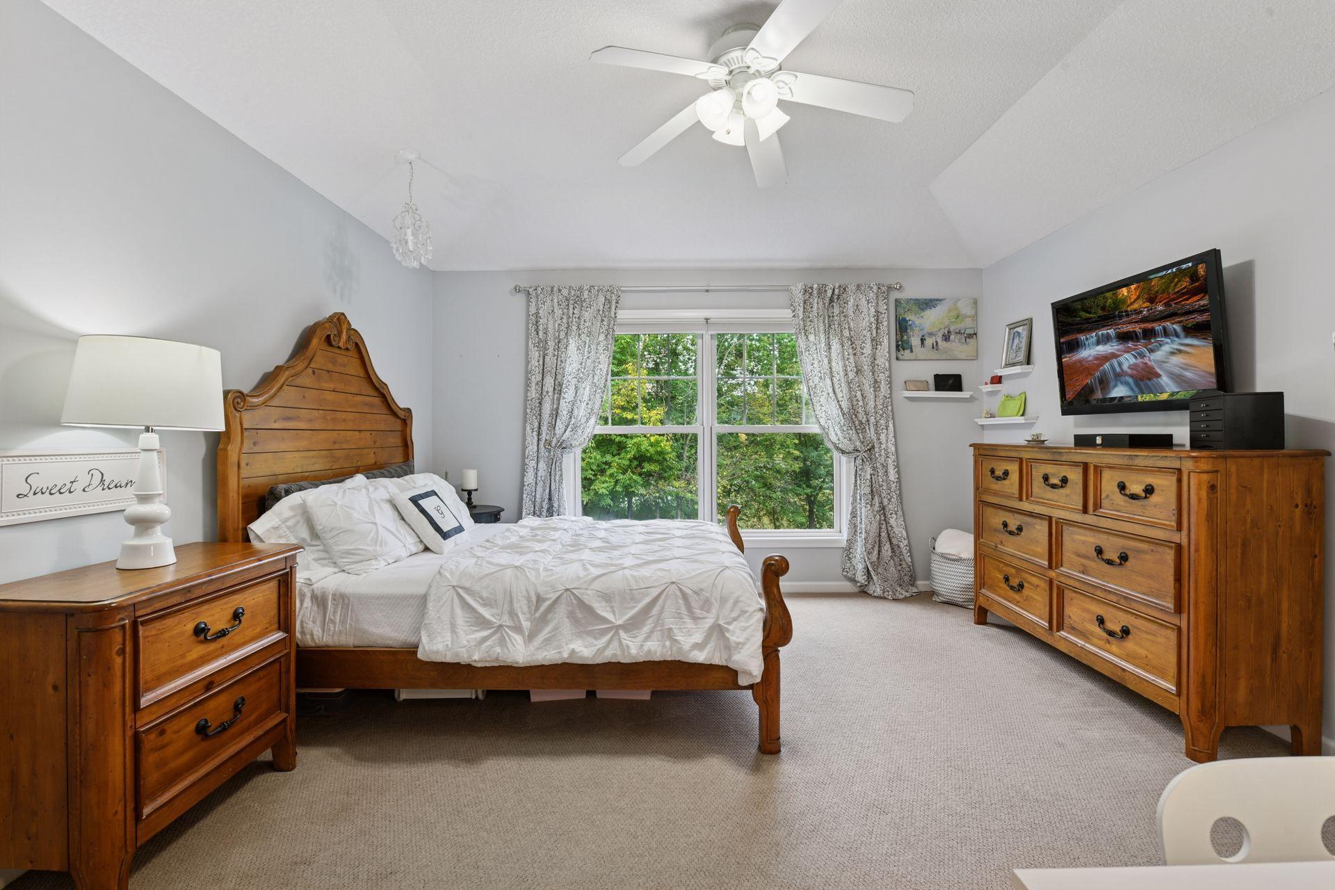 6930 Lake Harrison Circle