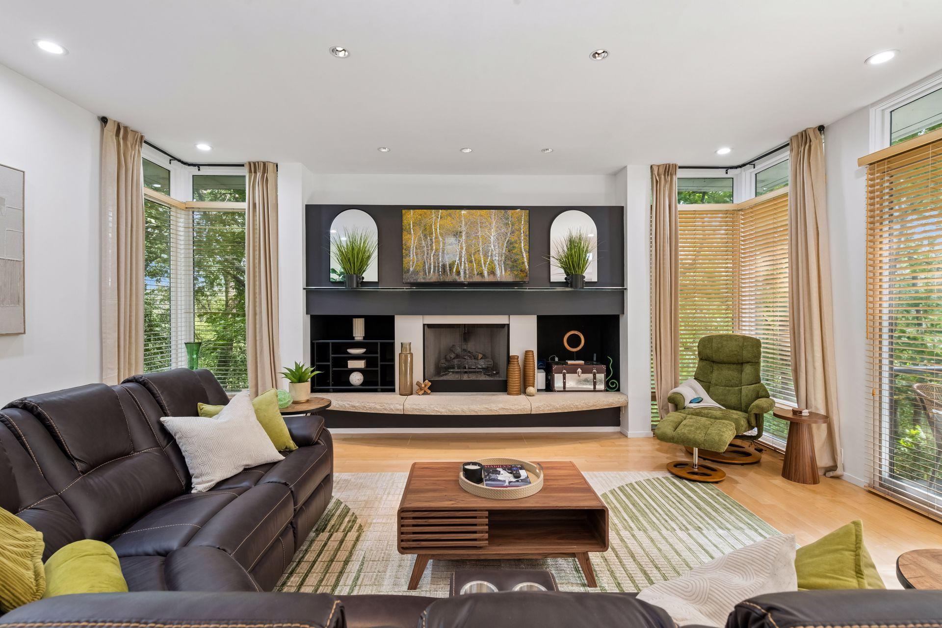 18804 Kingswood Terrace