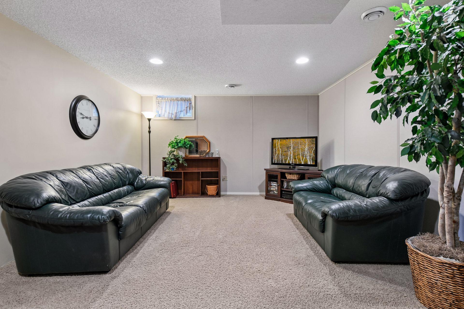 6601 Arlington Court