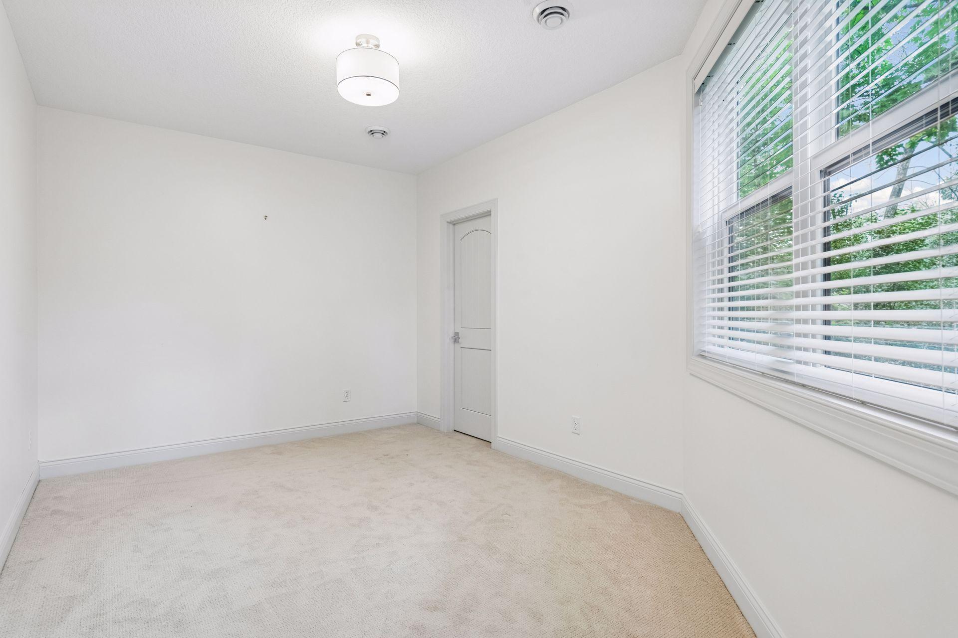 3419 Groveland Lane