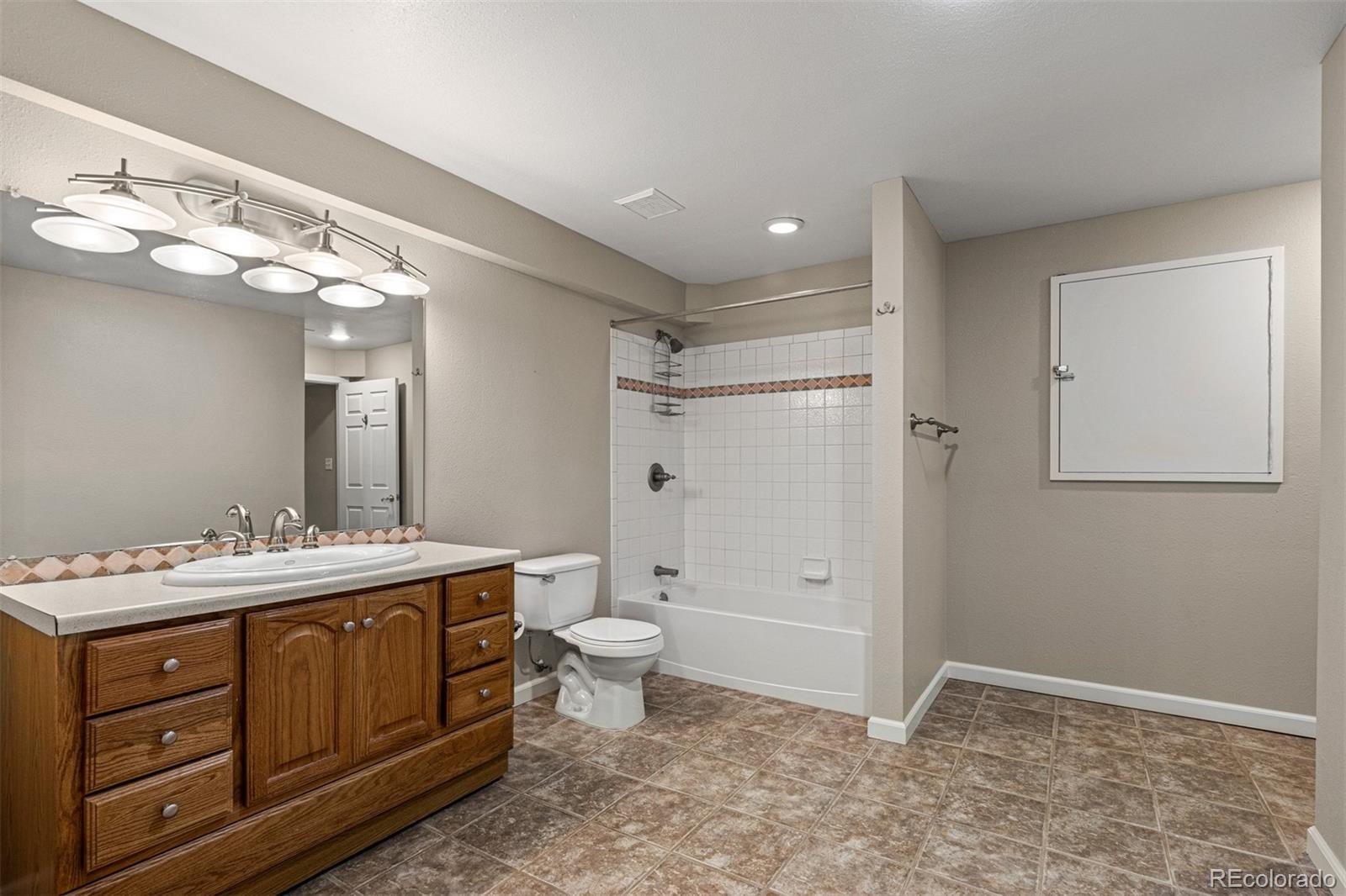 851 W Dry Creek Road