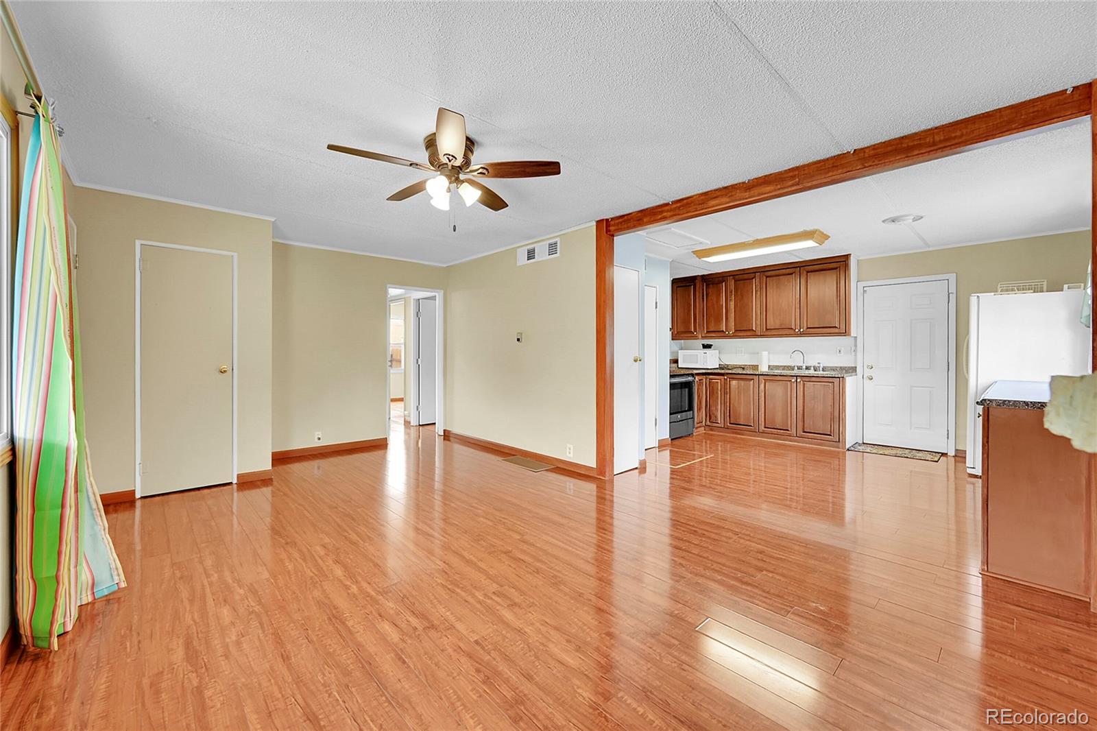 2101 S Corona Avenue