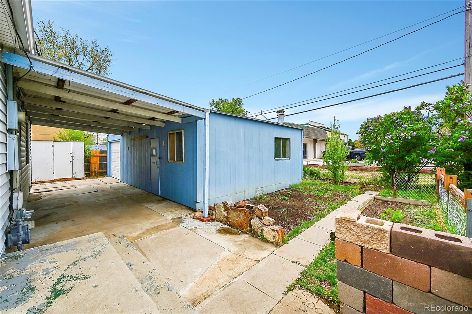 2101 S Corona Avenue